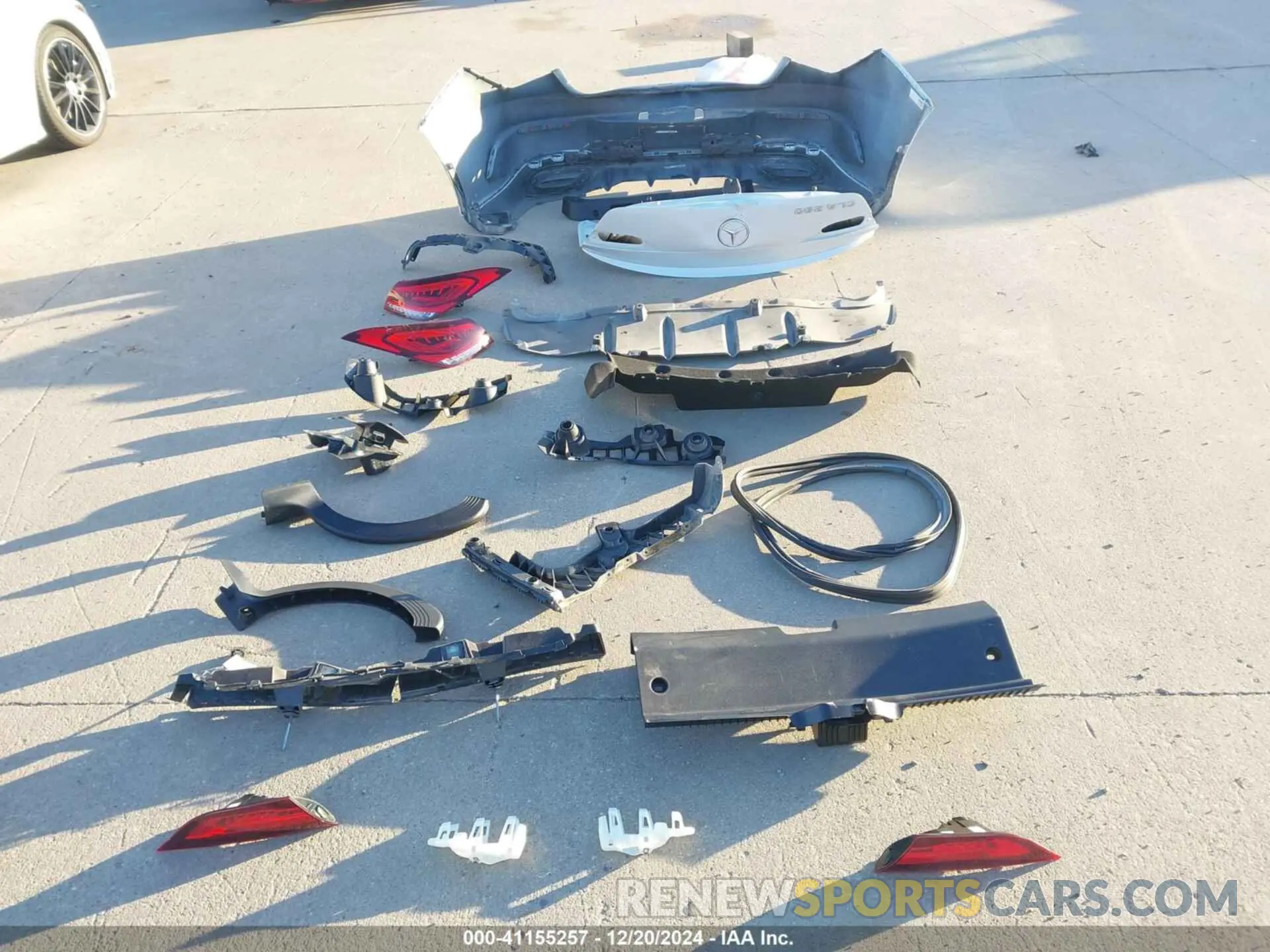 12 Photograph of a damaged car W1K5J4GB7NN314732 MERCEDES-BENZ CLA 250 COUPE 2022
