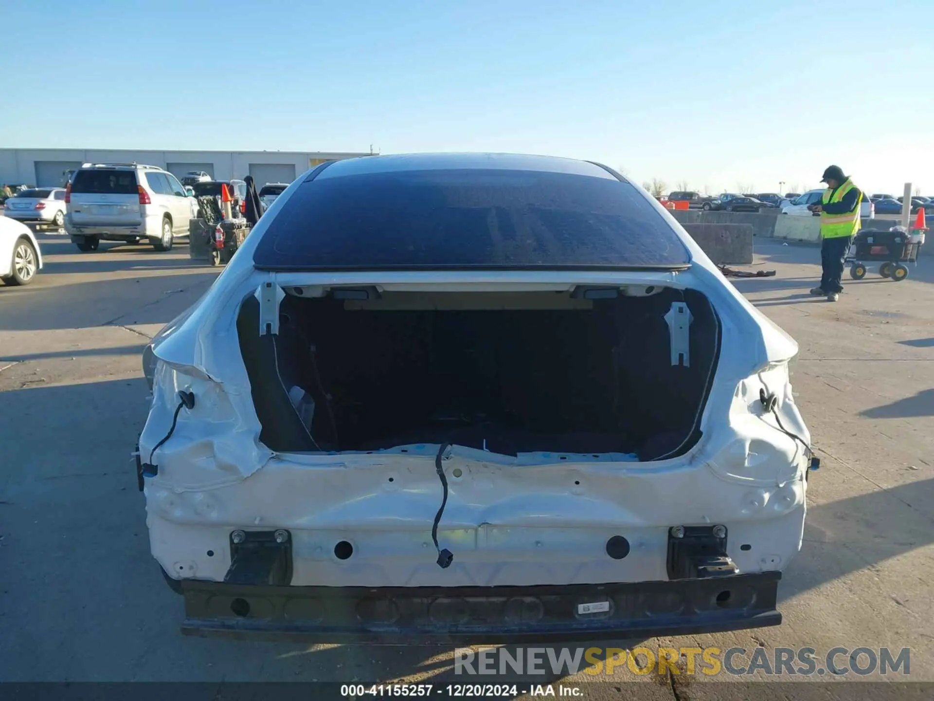 17 Photograph of a damaged car W1K5J4GB7NN314732 MERCEDES-BENZ CLA 250 COUPE 2022