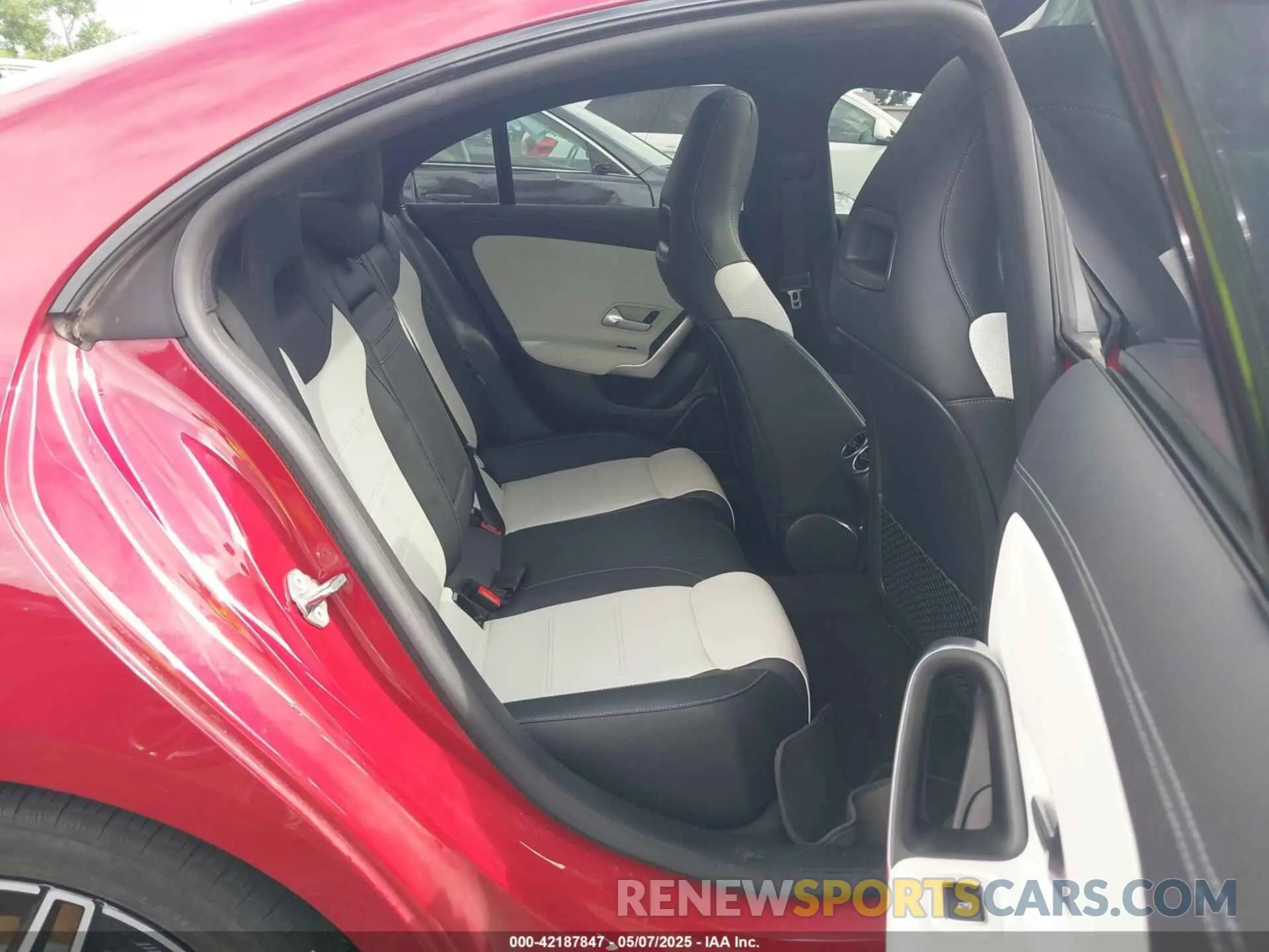 8 Photograph of a damaged car W1K5J4HB2NN286966 MERCEDES-BENZ CLA 250 COUPE 2022