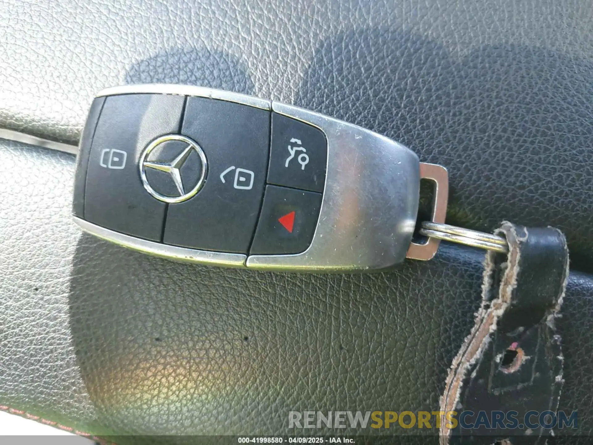 11 Photograph of a damaged car W1K5J4HB3NN250588 MERCEDES-BENZ CLA 250 COUPE 2022