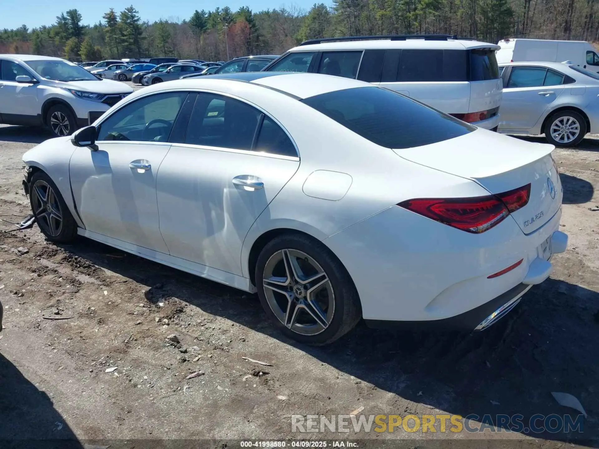 3 Photograph of a damaged car W1K5J4HB3NN250588 MERCEDES-BENZ CLA 250 COUPE 2022