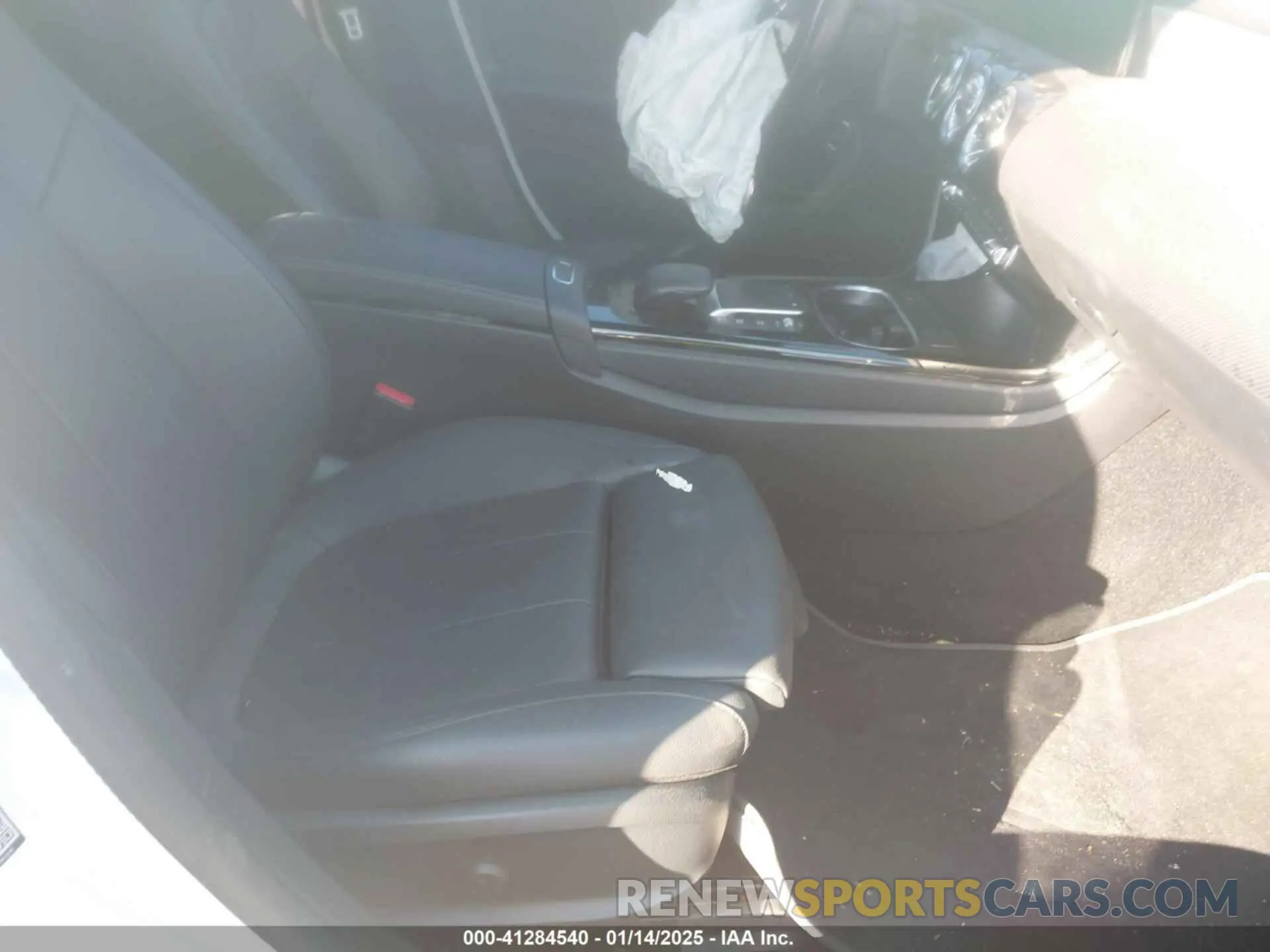 5 Photograph of a damaged car W1K5J4HB4NN288797 MERCEDES-BENZ CLA 250 COUPE 2022