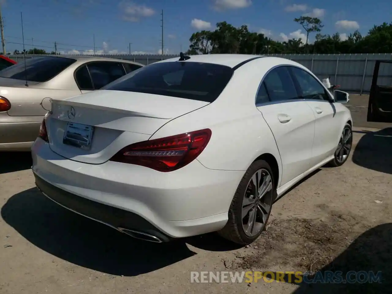 4 Photograph of a damaged car WDDSJ4EB0KN750730 MERCEDES-BENZ CLA-CLASS 2019