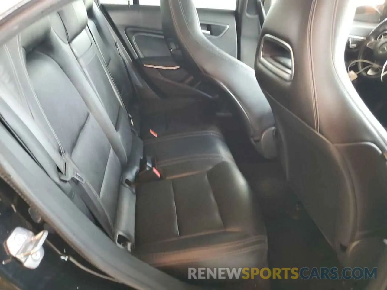 10 Photograph of a damaged car WDDSJ4EB2KN698940 MERCEDES-BENZ CLA-CLASS 2019