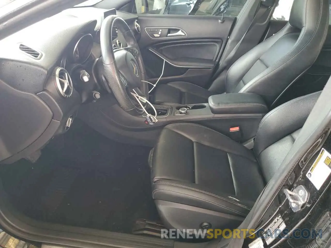 7 Photograph of a damaged car WDDSJ4EB2KN698940 MERCEDES-BENZ CLA-CLASS 2019