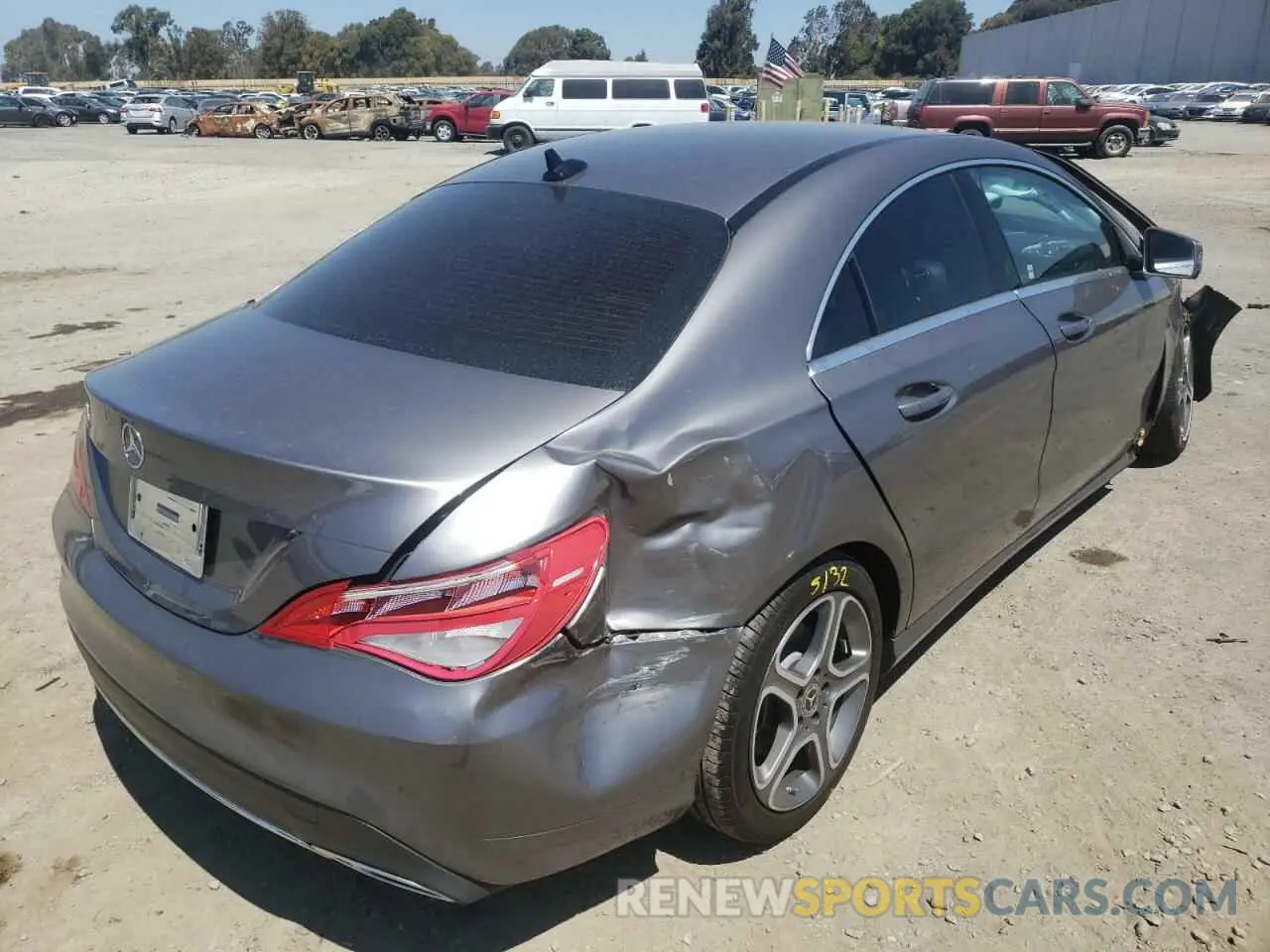 4 Photograph of a damaged car WDDSJ4EB2KN770428 MERCEDES-BENZ CLA-CLASS 2019