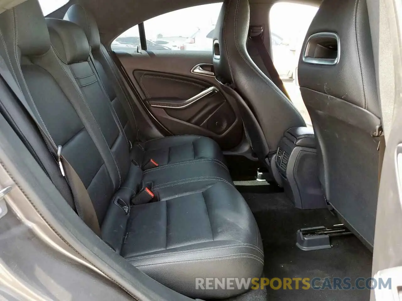 10 Photograph of a damaged car WDDSJ4EB4KN776778 MERCEDES-BENZ CLA-CLASS 2019