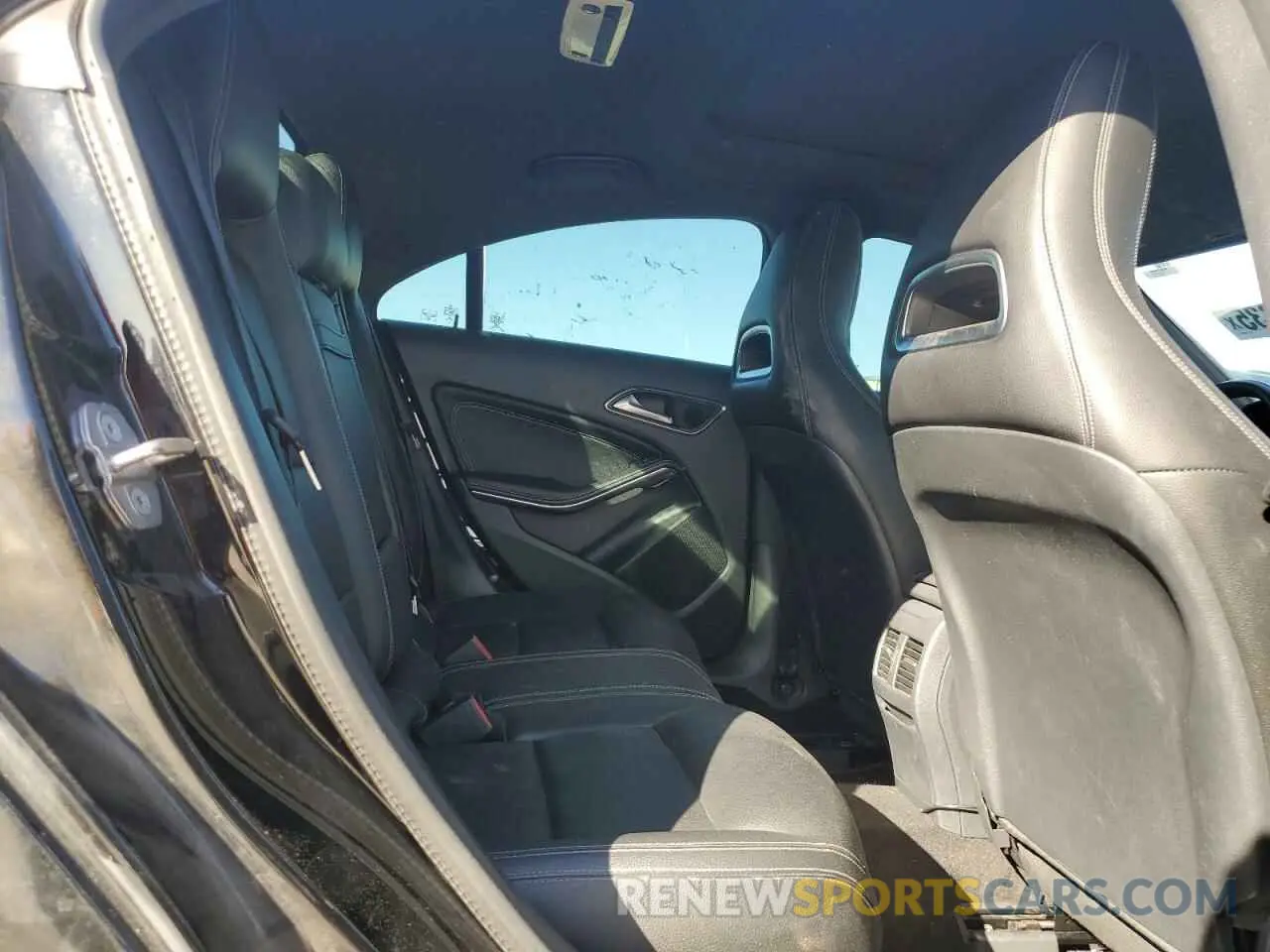 10 Photograph of a damaged car WDDSJ4EB5KN738752 MERCEDES-BENZ CLA-CLASS 2019