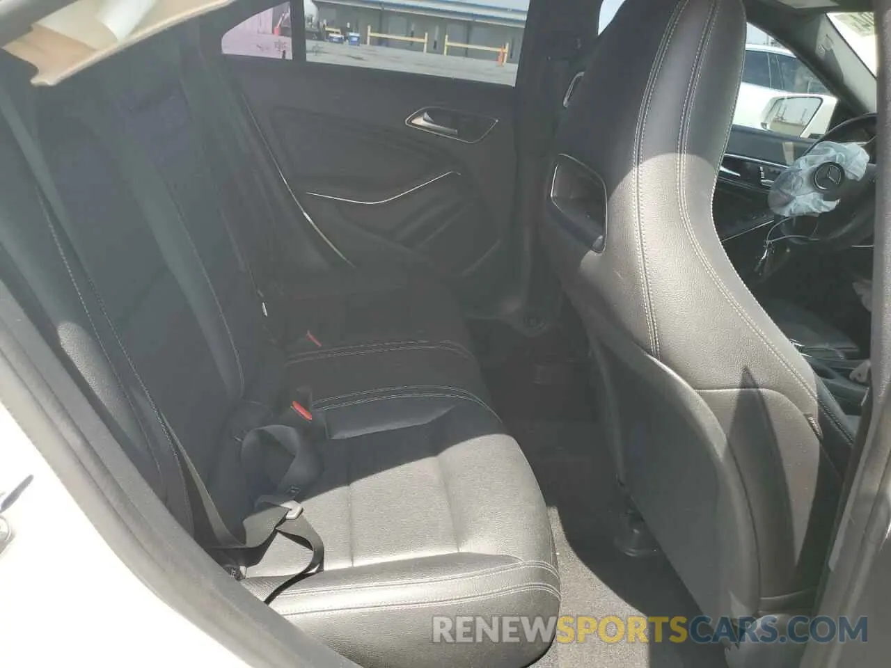 10 Photograph of a damaged car WDDSJ4EB7KN740065 MERCEDES-BENZ CLA-CLASS 2019