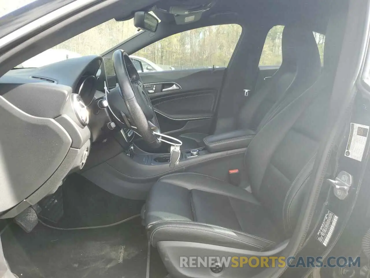 7 Photograph of a damaged car WDDSJ4GB1KN762267 MERCEDES-BENZ CLA-CLASS 2019