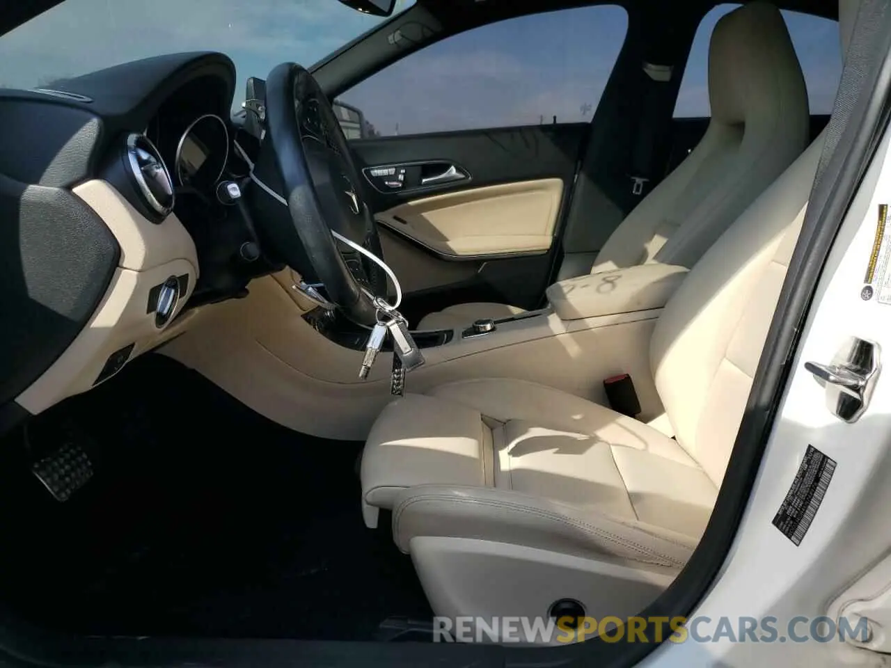 7 Photograph of a damaged car WDDSJ4GB4KN748976 MERCEDES-BENZ CLA-CLASS 2019