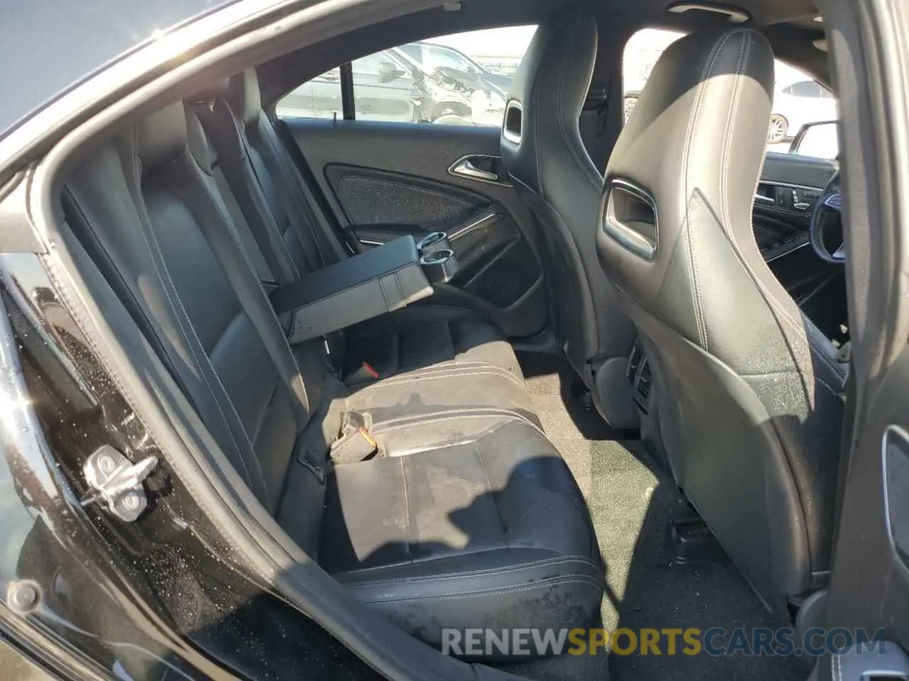 10 Photograph of a damaged car WDDSJ4GB5KN723200 MERCEDES-BENZ CLA-CLASS 2019