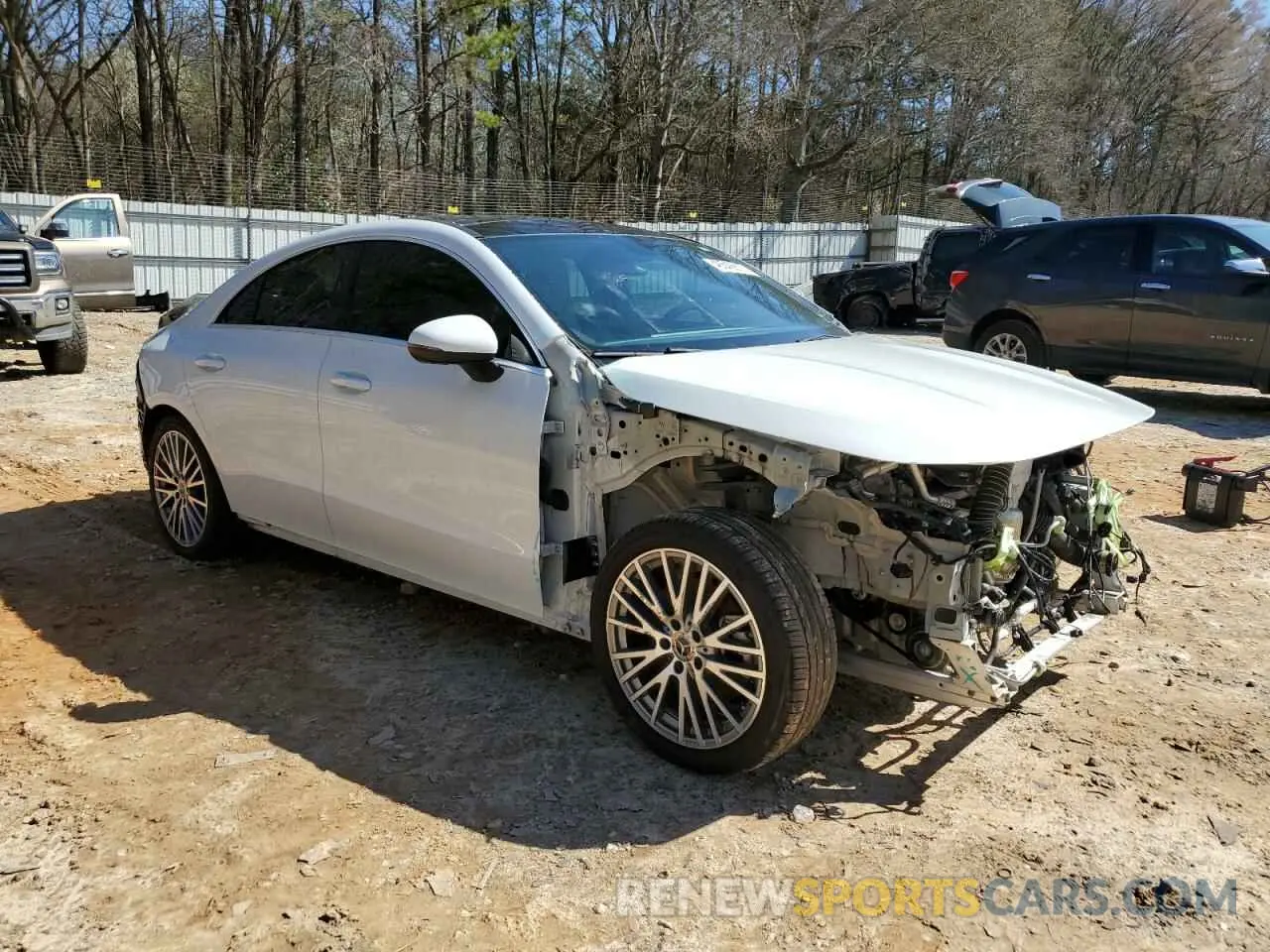 4 Photograph of a damaged car W1K5J4GB4LN083558 MERCEDES-BENZ CLA-CLASS 2020
