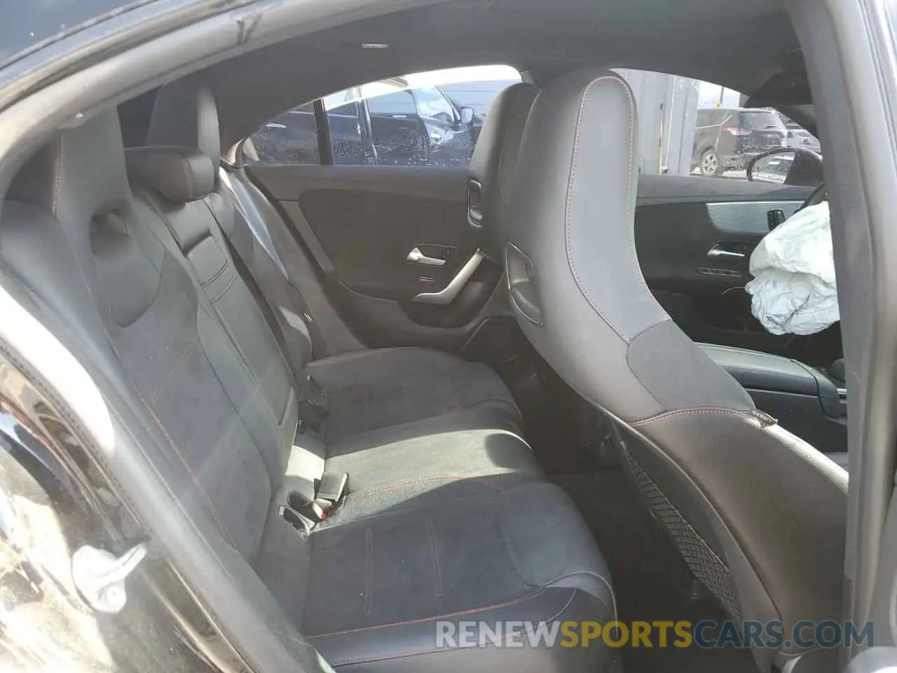10 Photograph of a damaged car W1K5J4HB5LN103959 MERCEDES-BENZ CLA-CLASS 2020