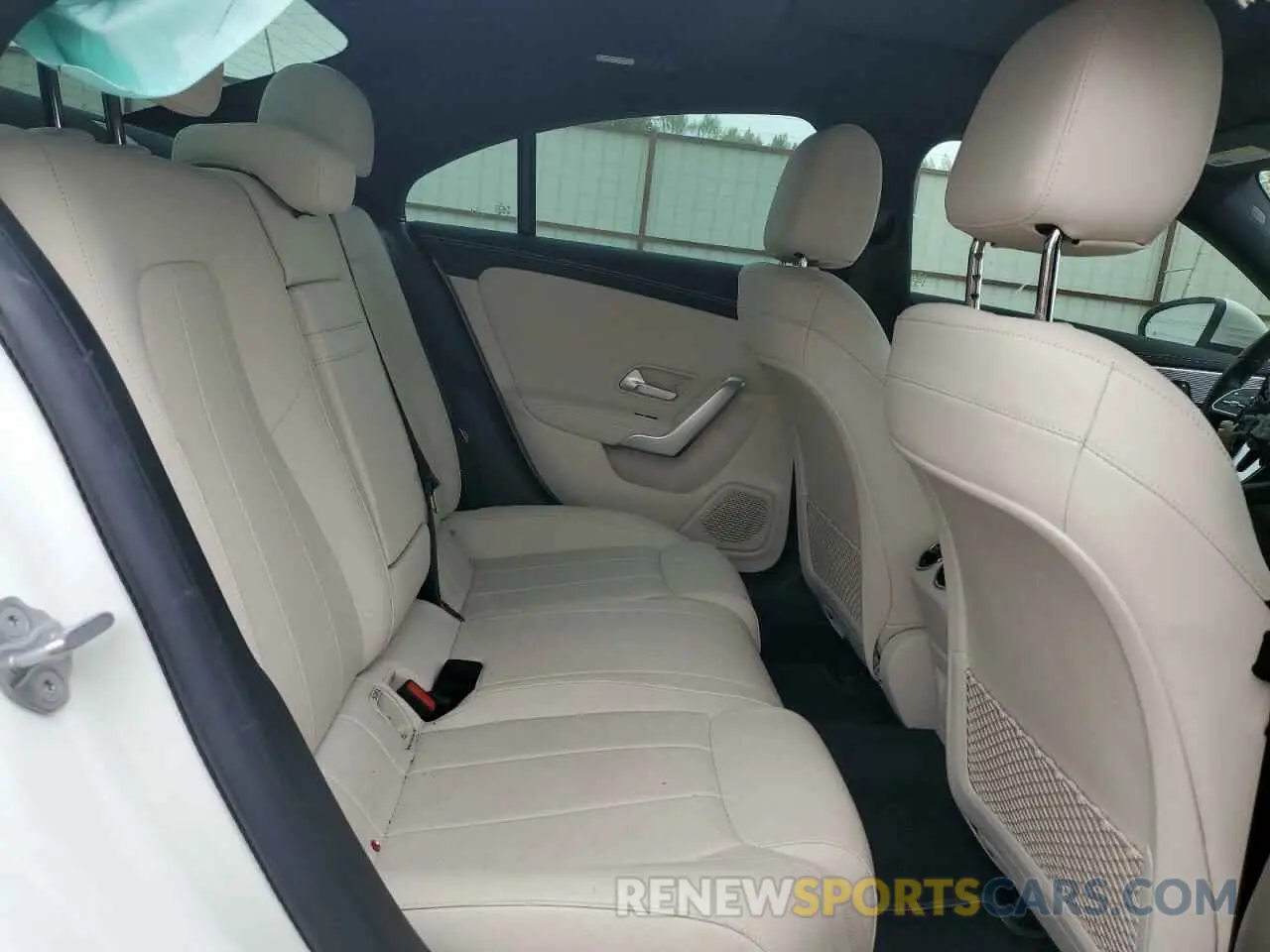 10 Photograph of a damaged car W1K5J4GB6MN210098 MERCEDES-BENZ CLA-CLASS 2021