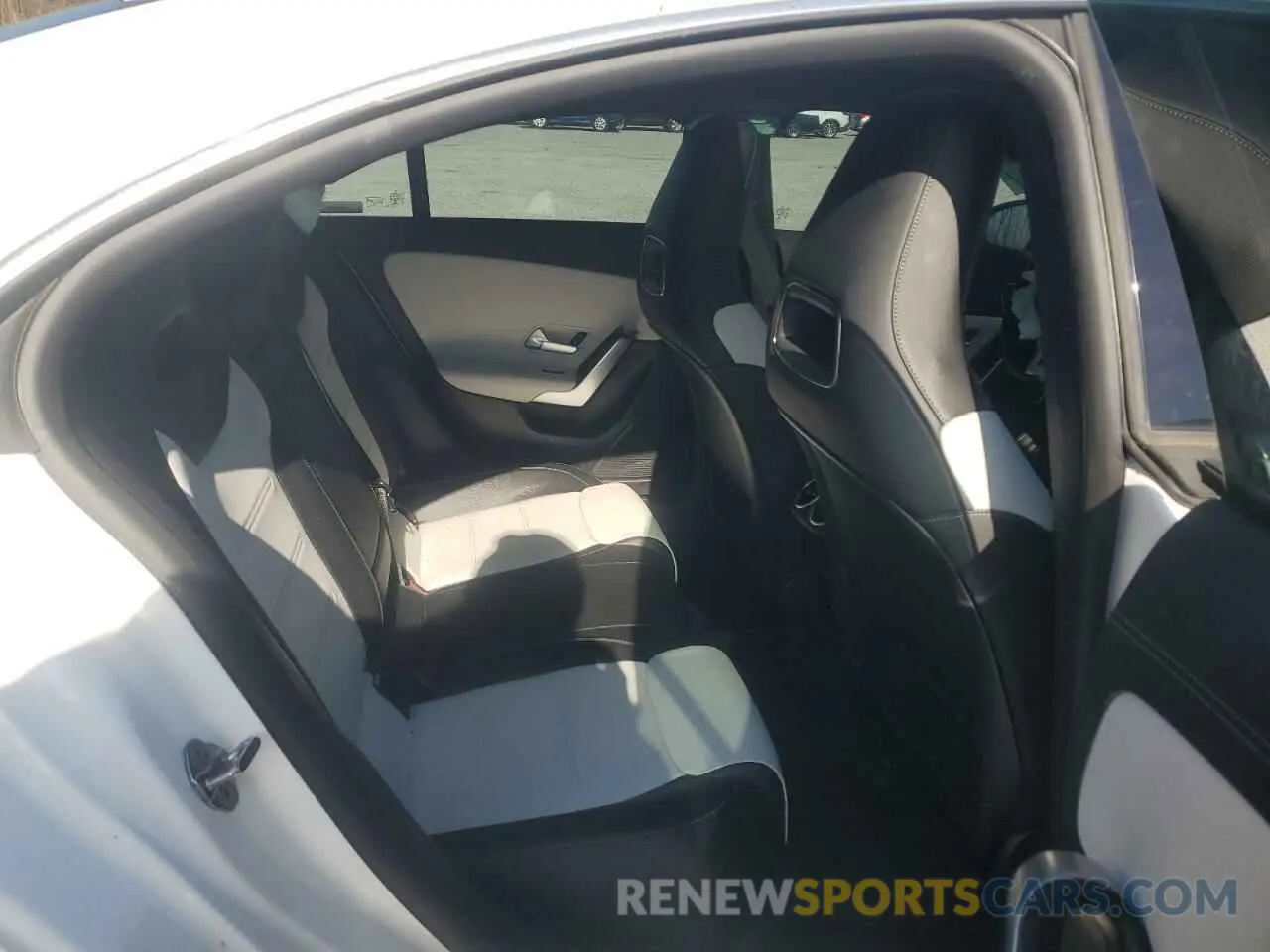 10 Photograph of a damaged car W1K5J4HB3MN167953 MERCEDES-BENZ CLA-CLASS 2021