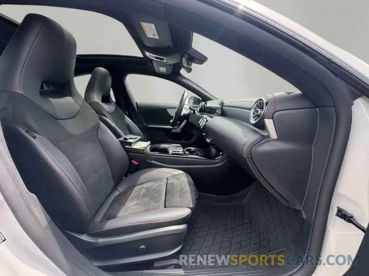 5 Photograph of a damaged car W1K5J4HB7MN179863 MERCEDES-BENZ CLA-CLASS 2021