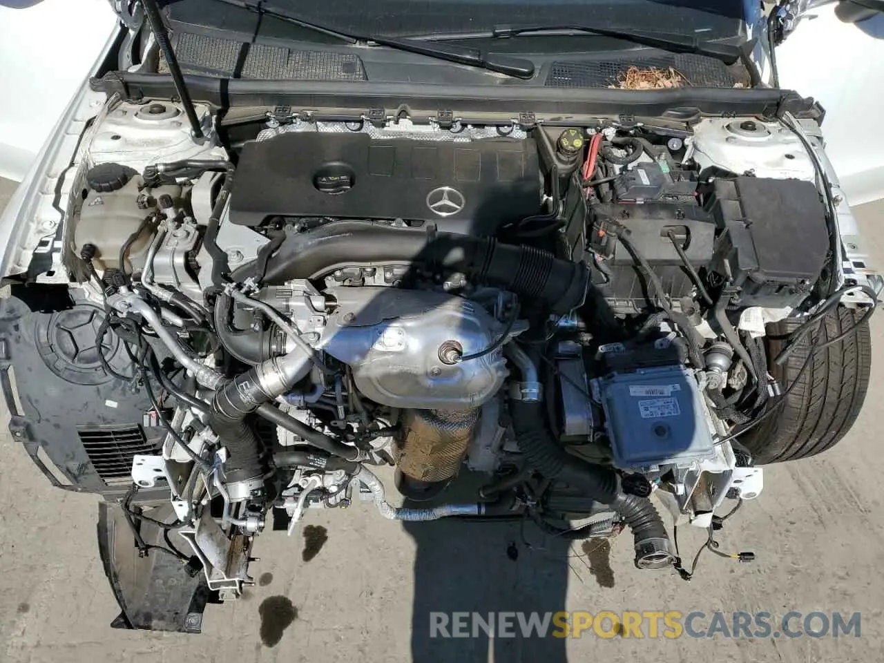 11 Photograph of a damaged car W1K5J4HB7NN267121 MERCEDES-BENZ CLA-CLASS 2022