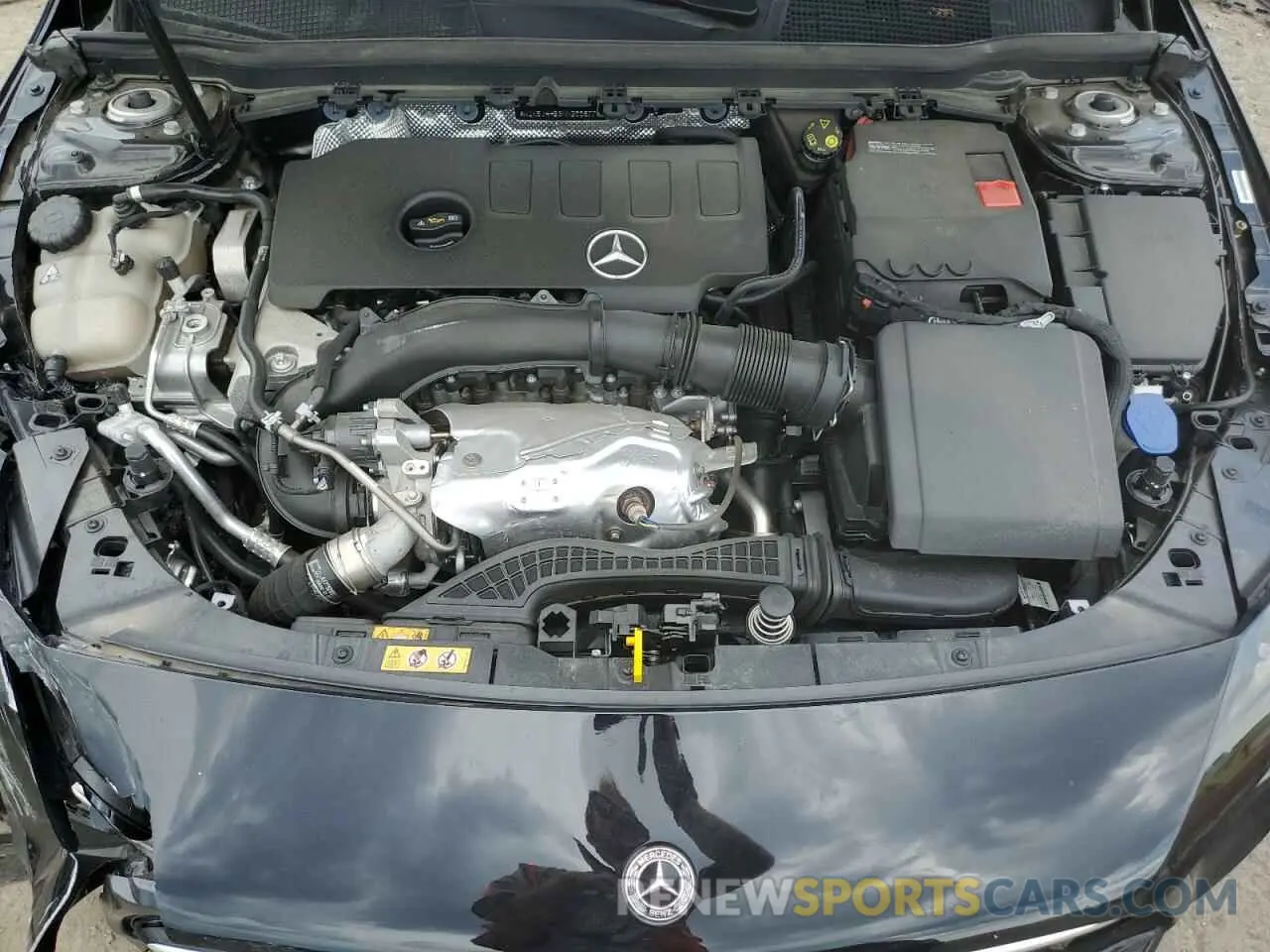 11 Photograph of a damaged car W1K5J4HB9NN300877 MERCEDES-BENZ CLA-CLASS 2022