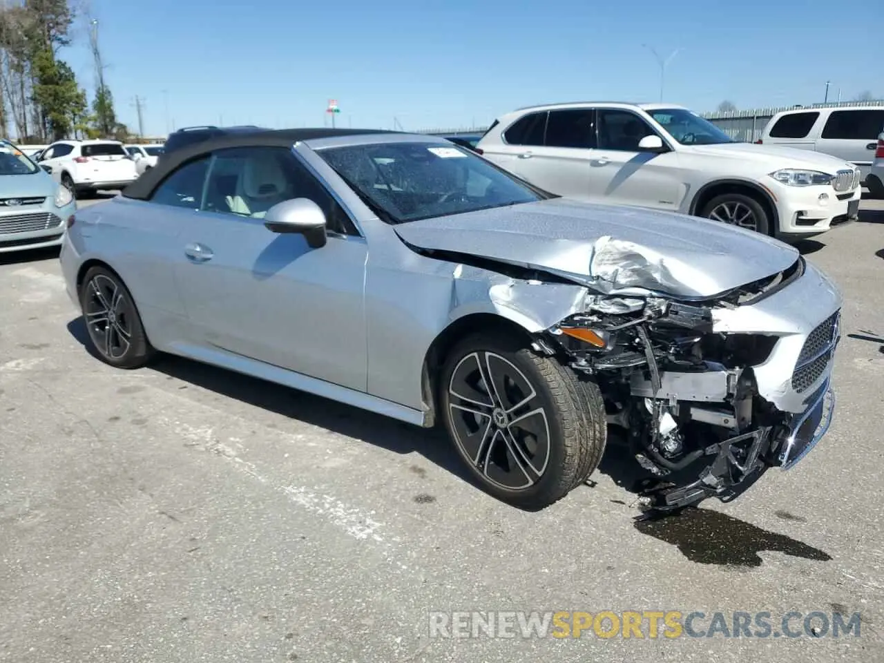 4 Photograph of a damaged car W1KMK4HB7RF028287 MERCEDES-BENZ CLE 300 4M 2024