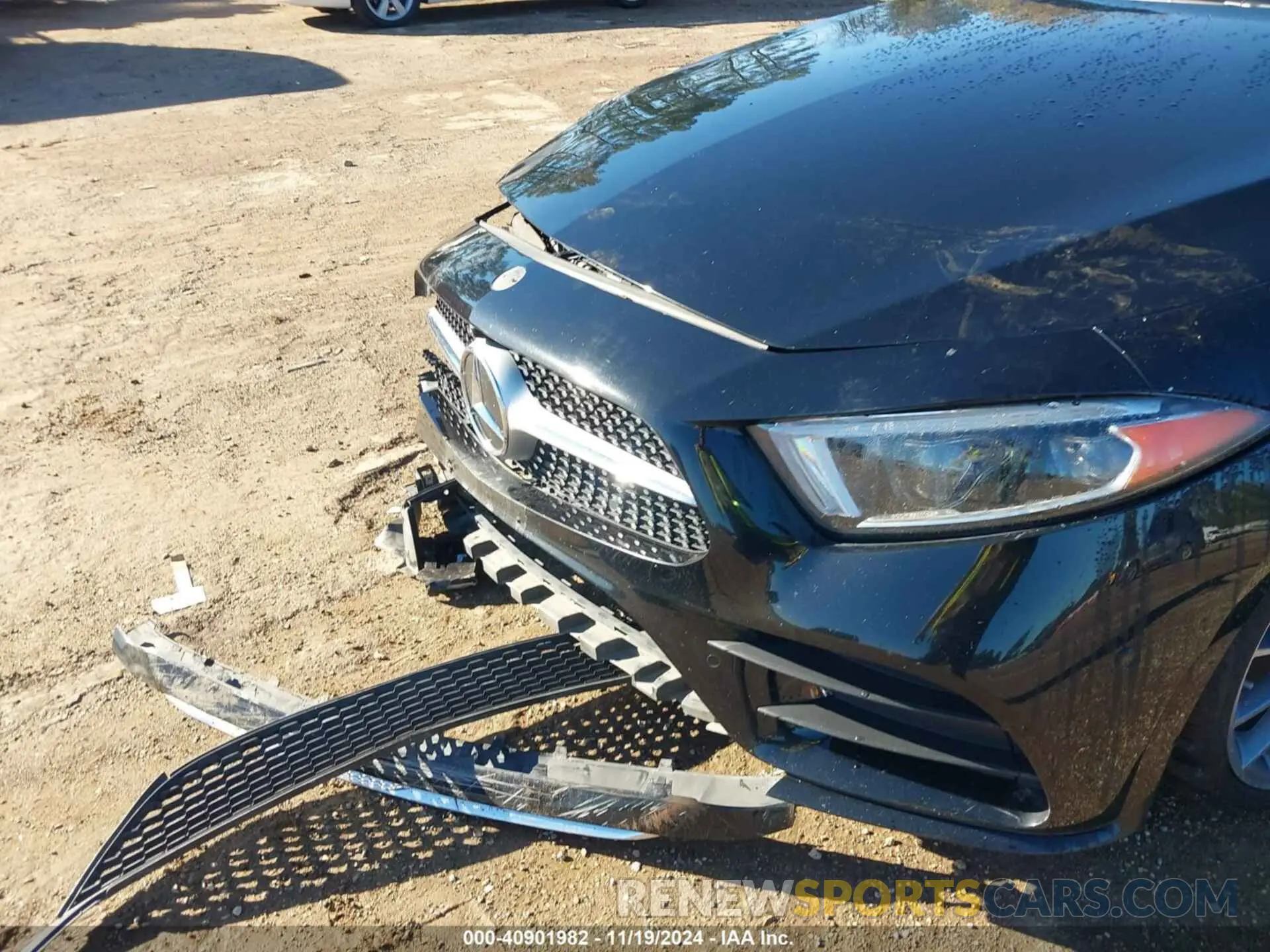 18 Photograph of a damaged car WDD2J5JB0KA027835 MERCEDES-BENZ CLS 450 2019