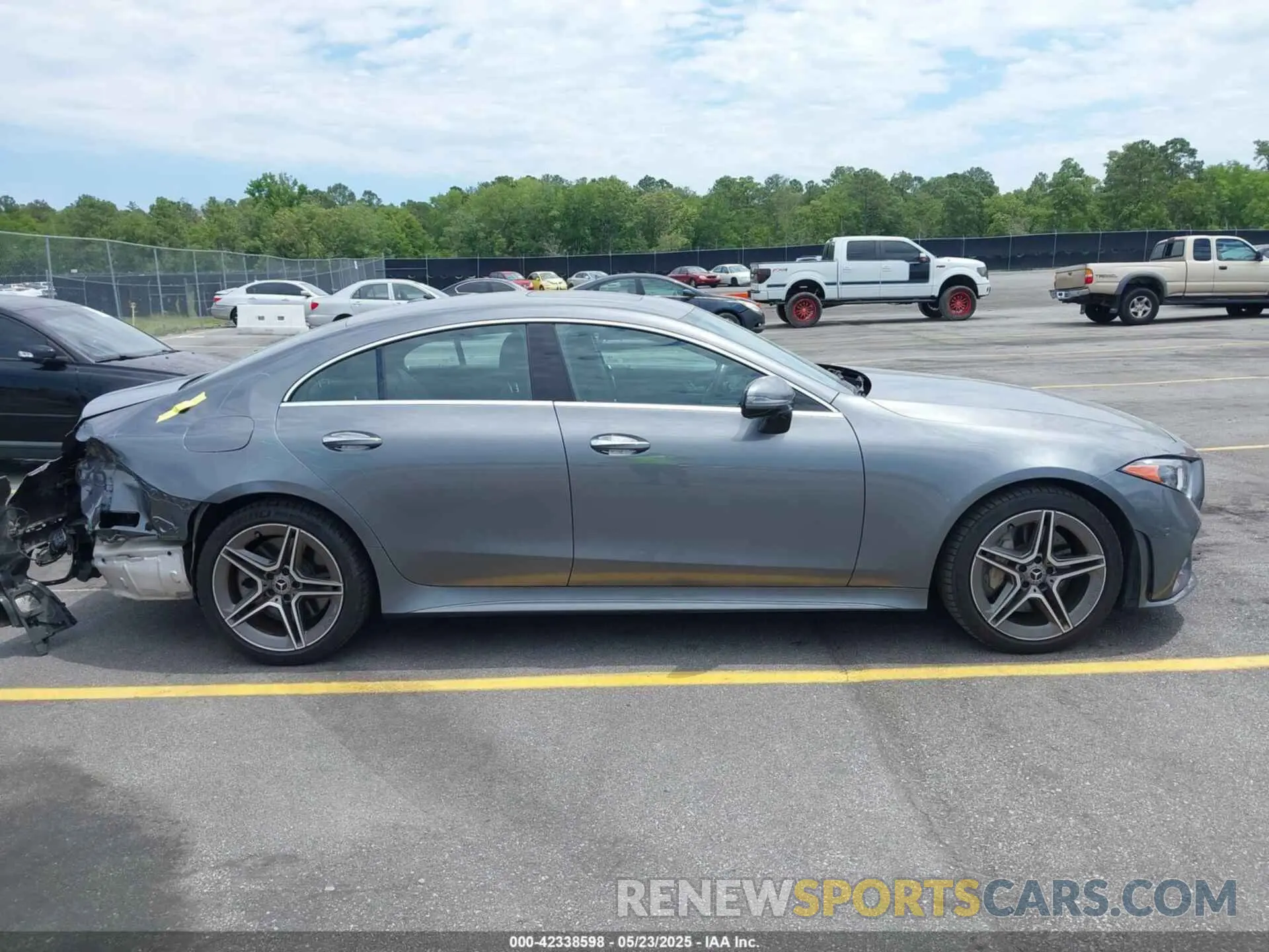 14 Photograph of a damaged car WDD2J5KB1KA019595 MERCEDES-BENZ CLS 450 2019