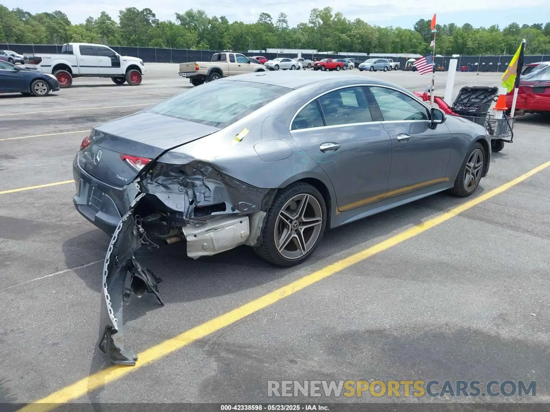 4 Photograph of a damaged car WDD2J5KB1KA019595 MERCEDES-BENZ CLS 450 2019