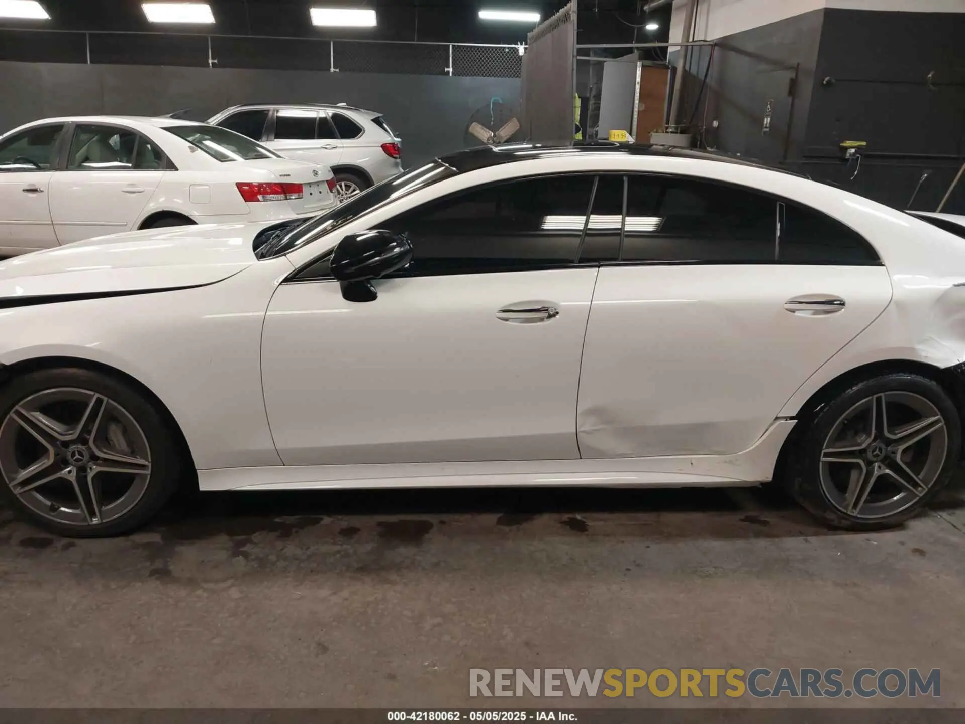 14 Photograph of a damaged car W1K2J5KB3LA071859 MERCEDES-BENZ CLS 450 2020