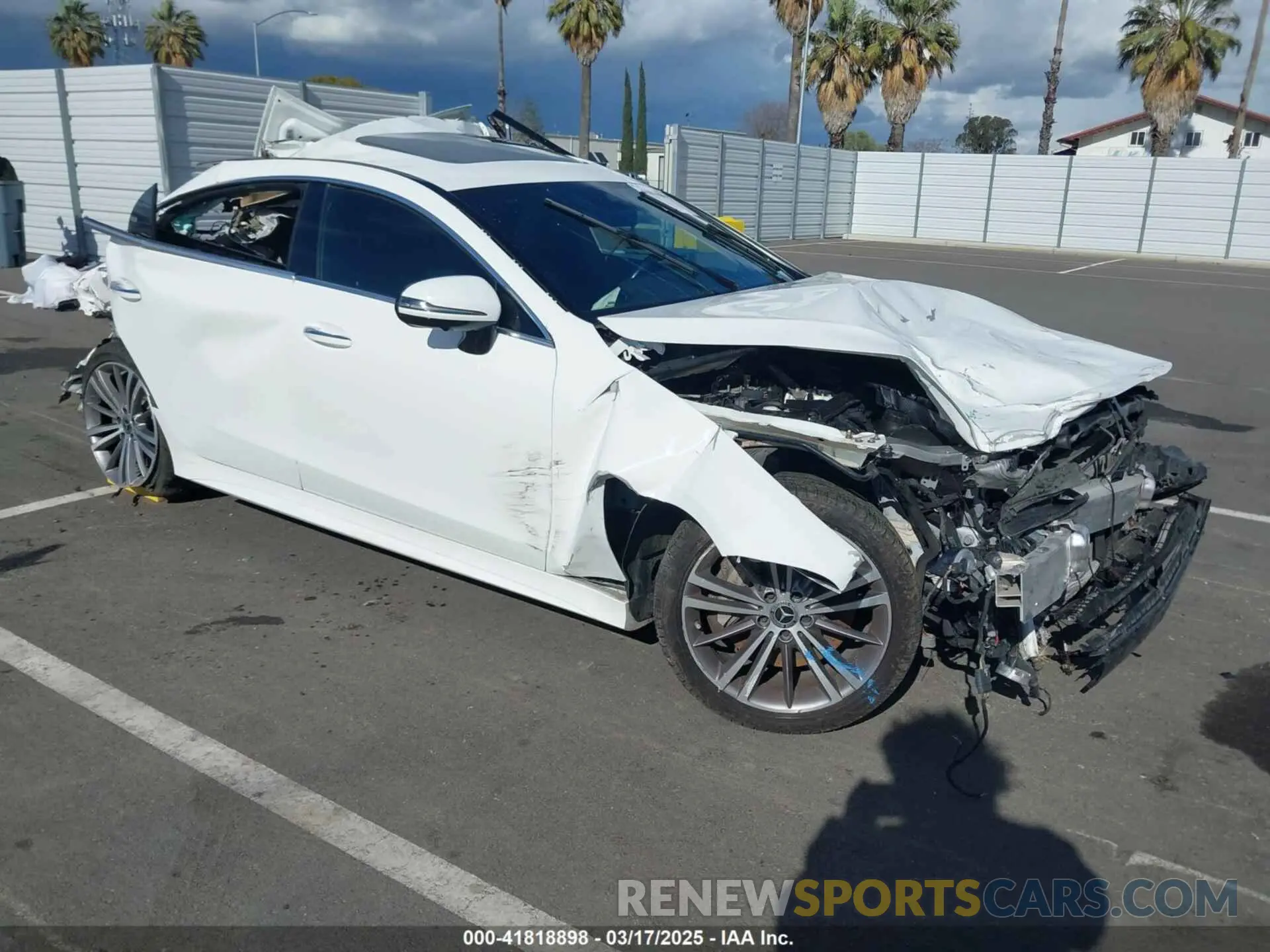 1 Photograph of a damaged car WDD2J5JBXLA049469 MERCEDES-BENZ CLS 450 2020
