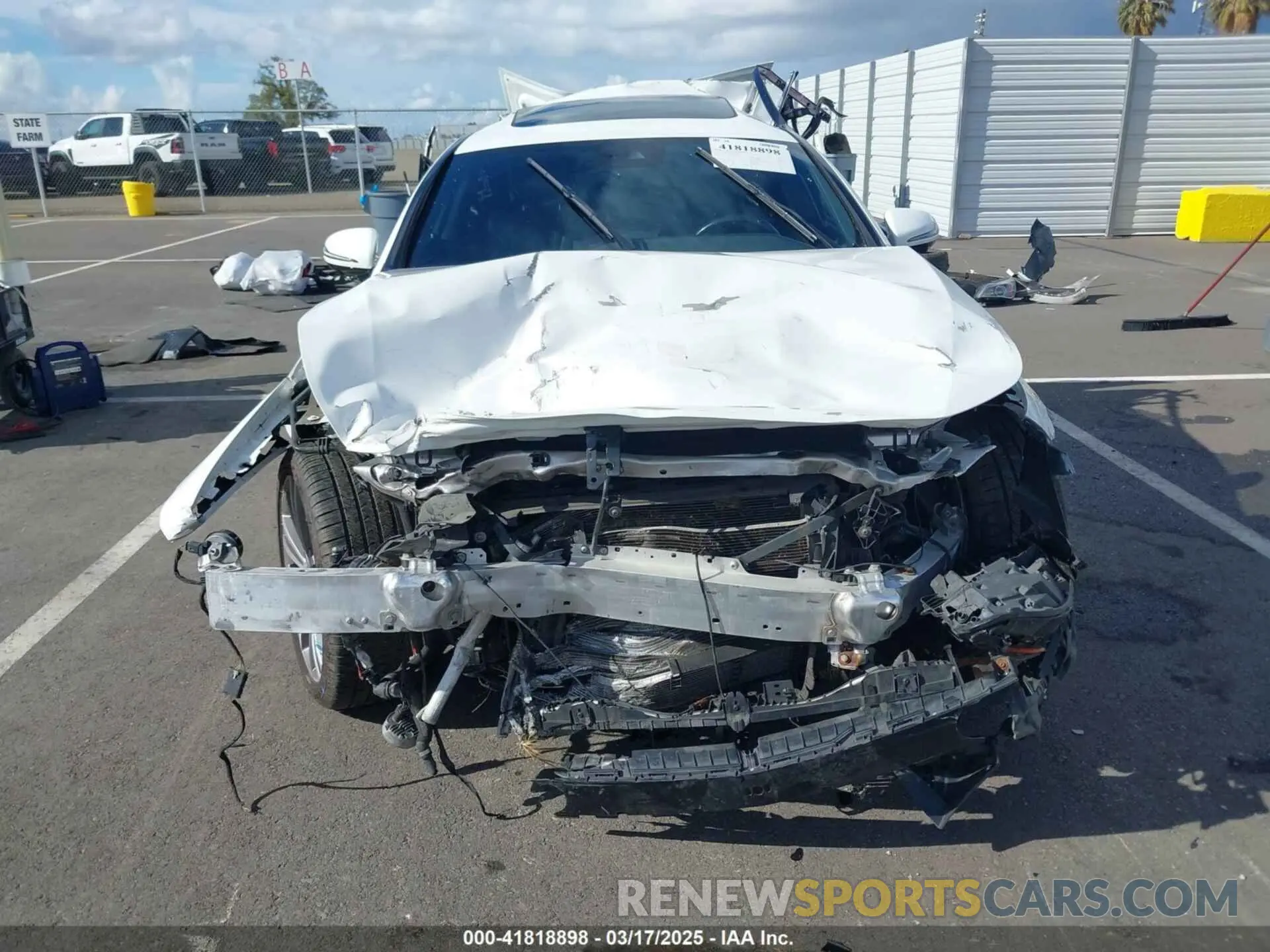 12 Photograph of a damaged car WDD2J5JBXLA049469 MERCEDES-BENZ CLS 450 2020