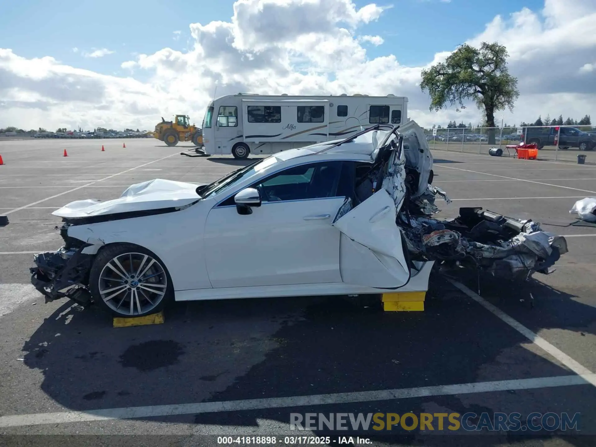 14 Photograph of a damaged car WDD2J5JBXLA049469 MERCEDES-BENZ CLS 450 2020