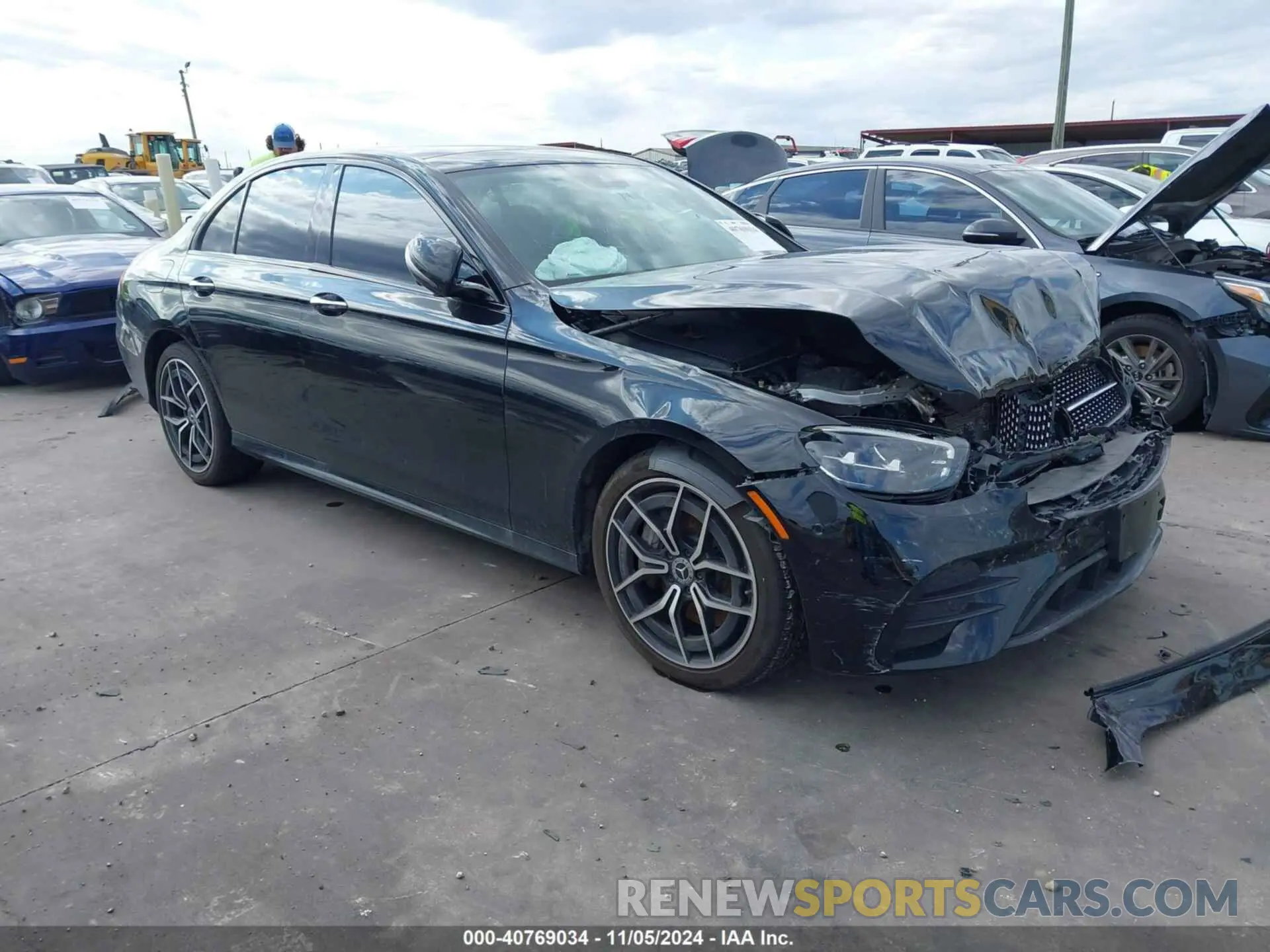 1 Photograph of a damaged car W1KZF8DB8NB091665 MERCEDES-BENZ E 2022
