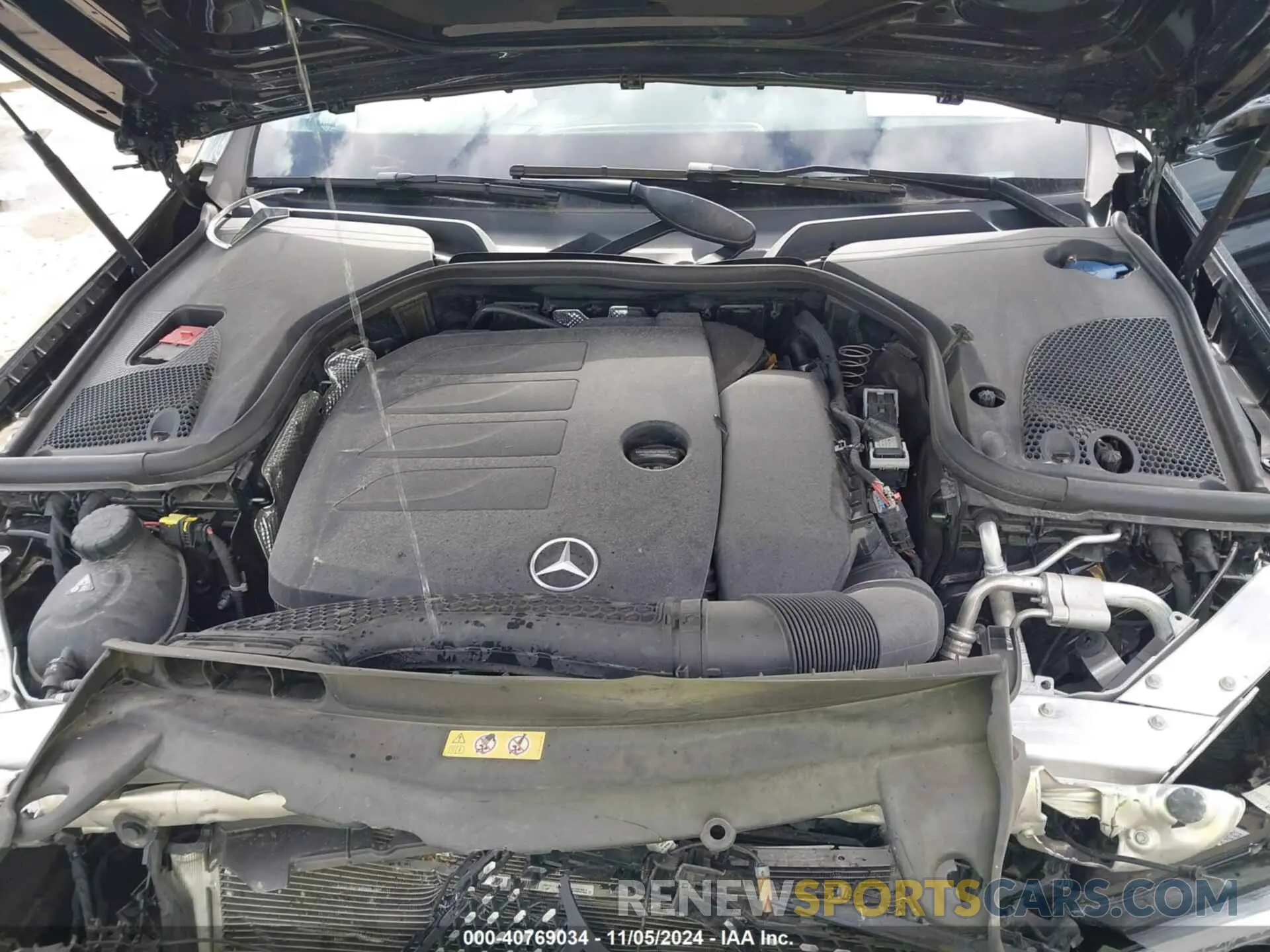 10 Photograph of a damaged car W1KZF8DB8NB091665 MERCEDES-BENZ E 2022