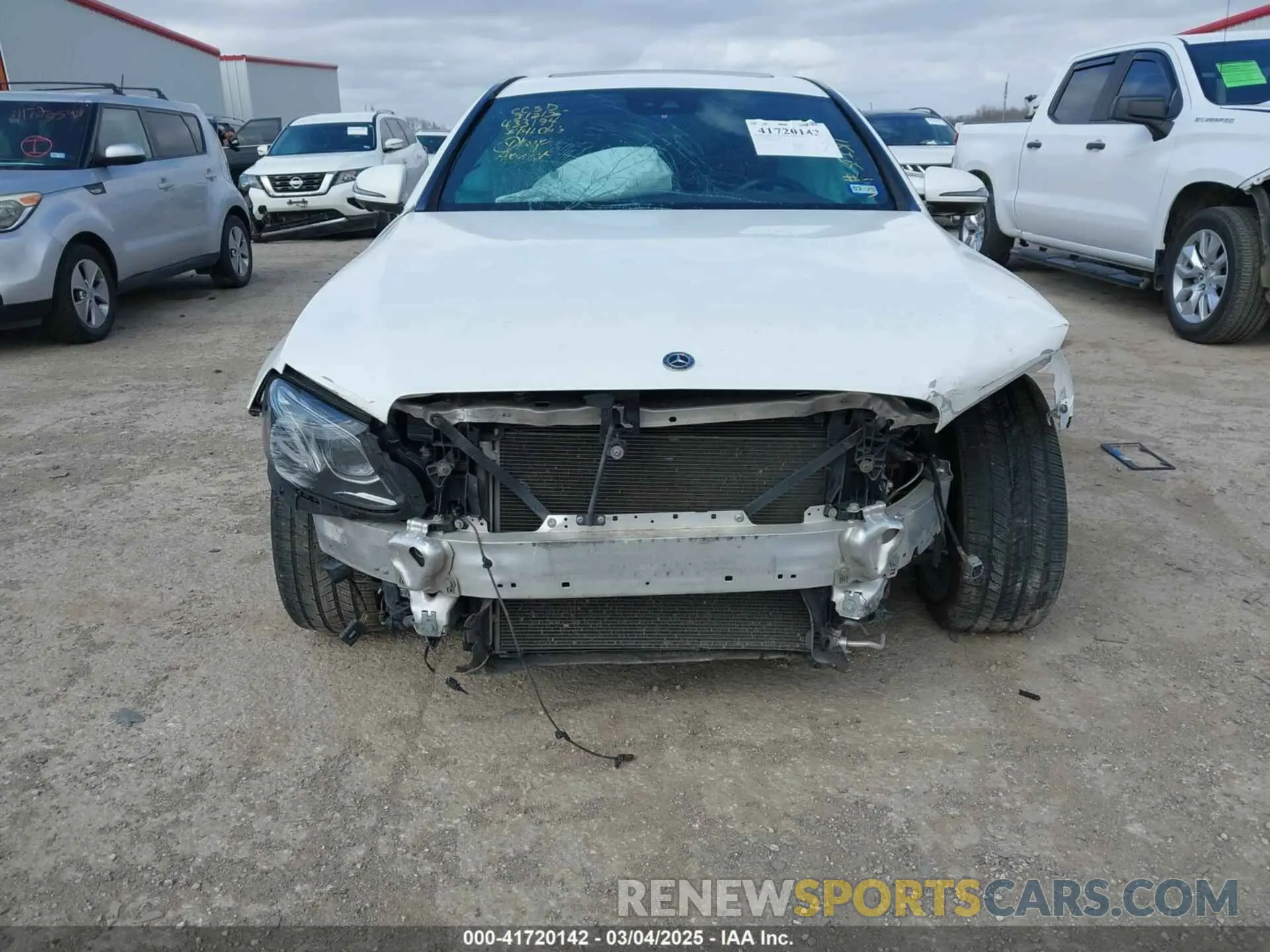 6 Photograph of a damaged car WDDZF4JB0KA512311 MERCEDES-BENZ E 300 2019