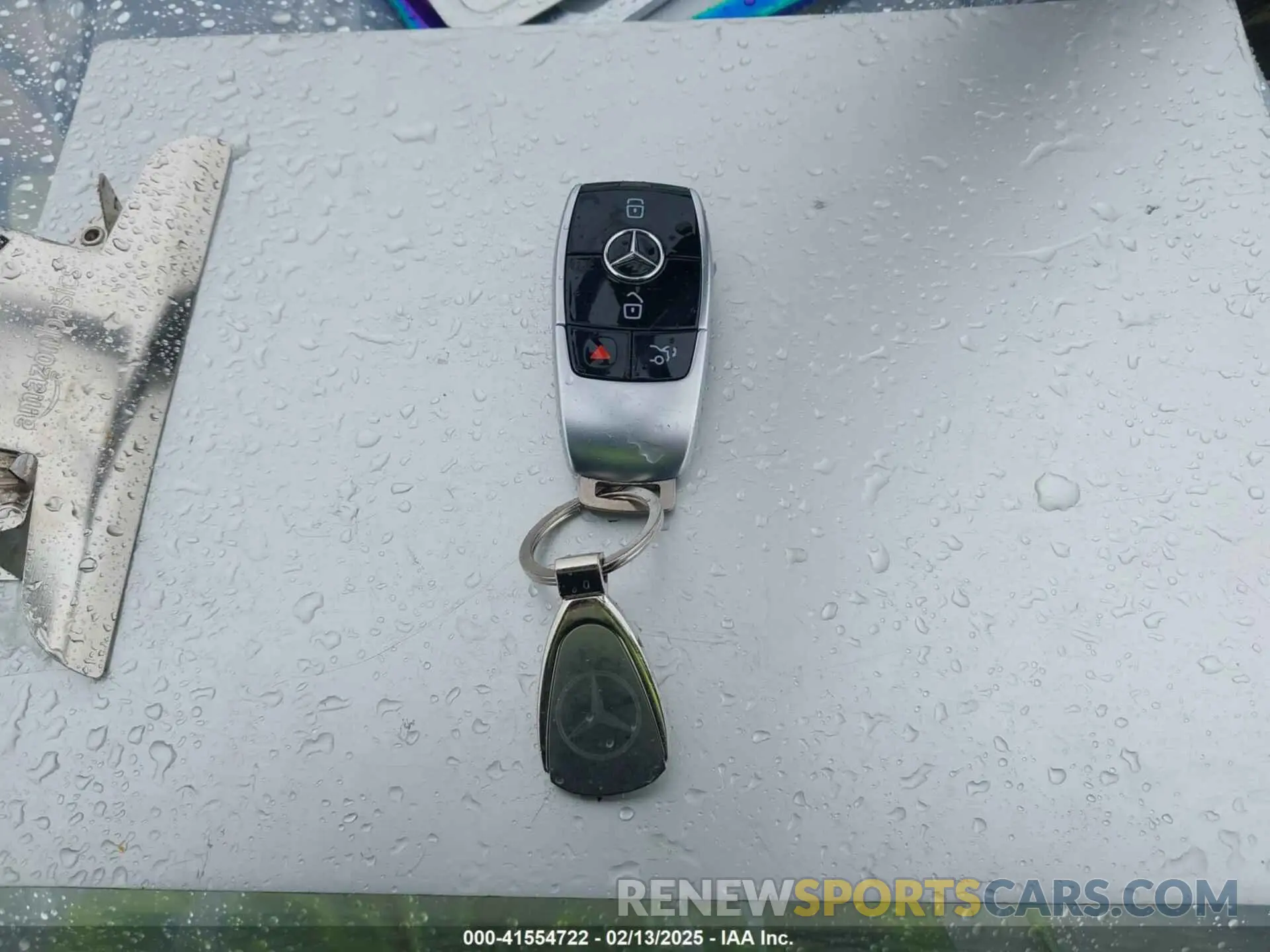 11 Photograph of a damaged car WDDZF4JB0KA513409 MERCEDES-BENZ E 300 2019