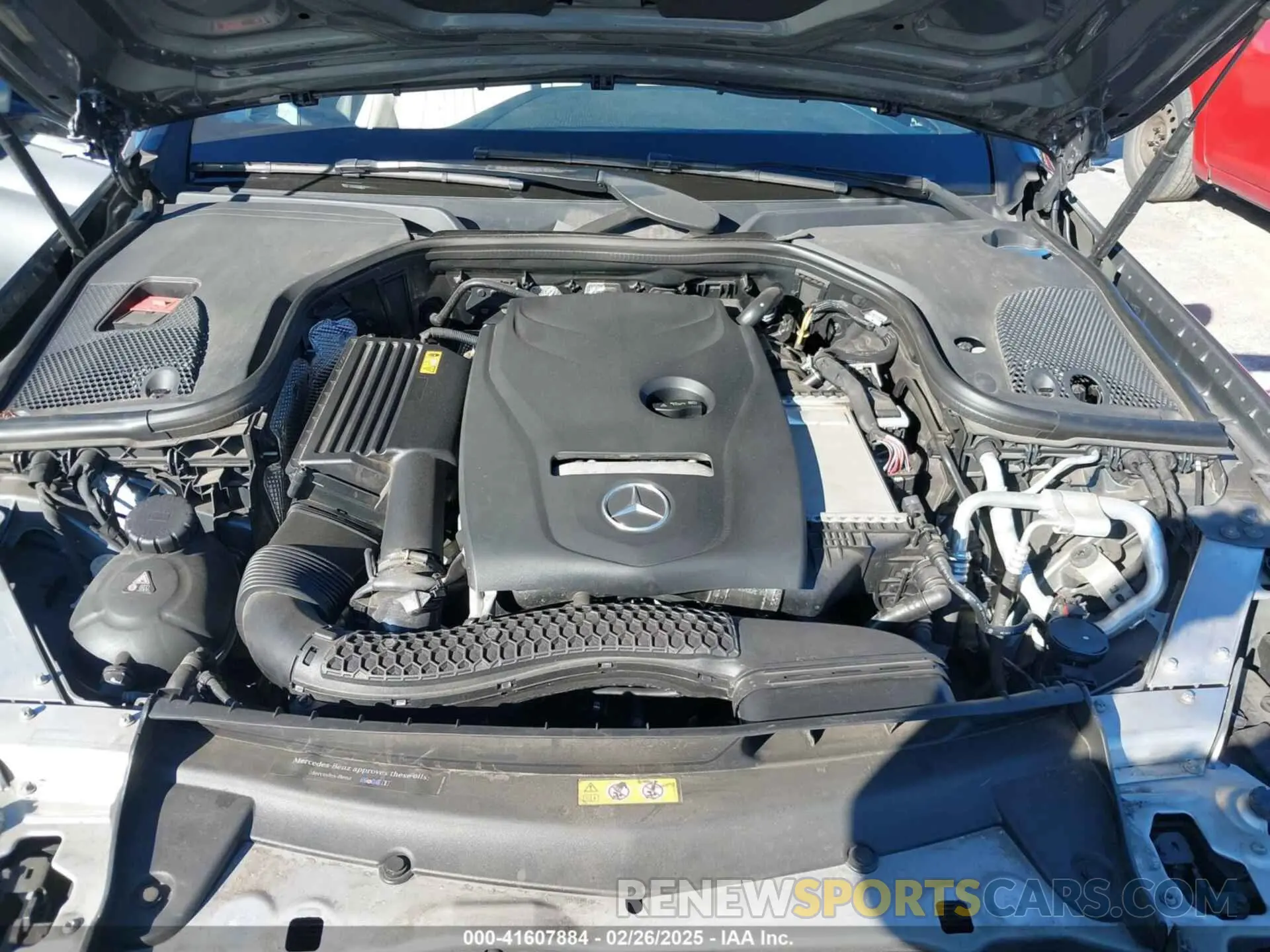 10 Photograph of a damaged car WDDZF4JB0KA548693 MERCEDES-BENZ E 300 2019