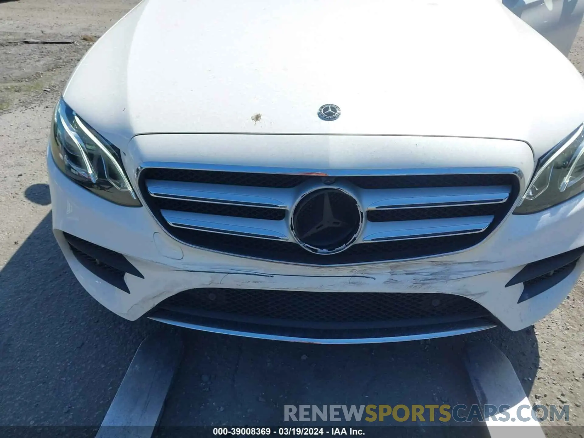 6 Photograph of a damaged car WDDZF4JB0KA679994 MERCEDES-BENZ E 300 2019
