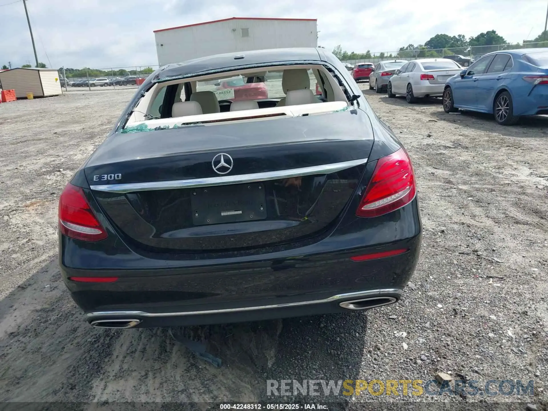 16 Photograph of a damaged car WDDZF4JB1KA580990 MERCEDES-BENZ E 300 2019