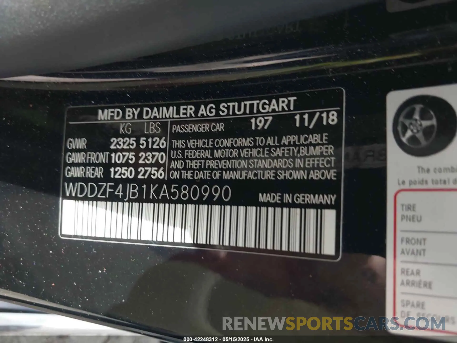 9 Photograph of a damaged car WDDZF4JB1KA580990 MERCEDES-BENZ E 300 2019