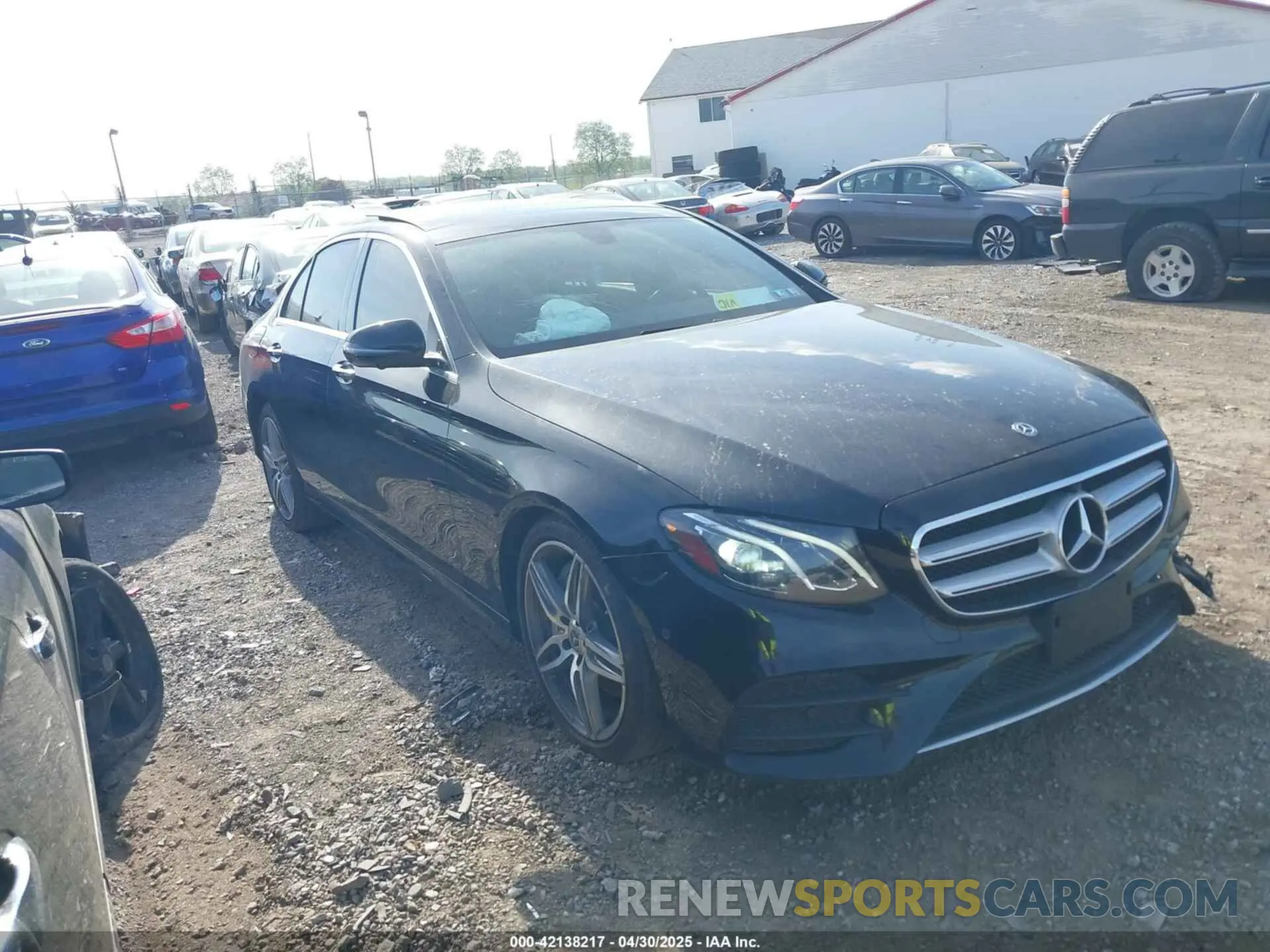 1 Photograph of a damaged car WDDZF4JB2KA503013 MERCEDES-BENZ E 300 2019
