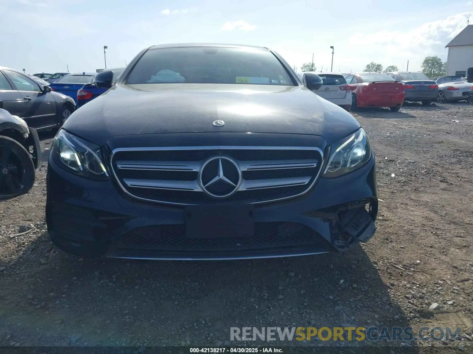 12 Photograph of a damaged car WDDZF4JB2KA503013 MERCEDES-BENZ E 300 2019