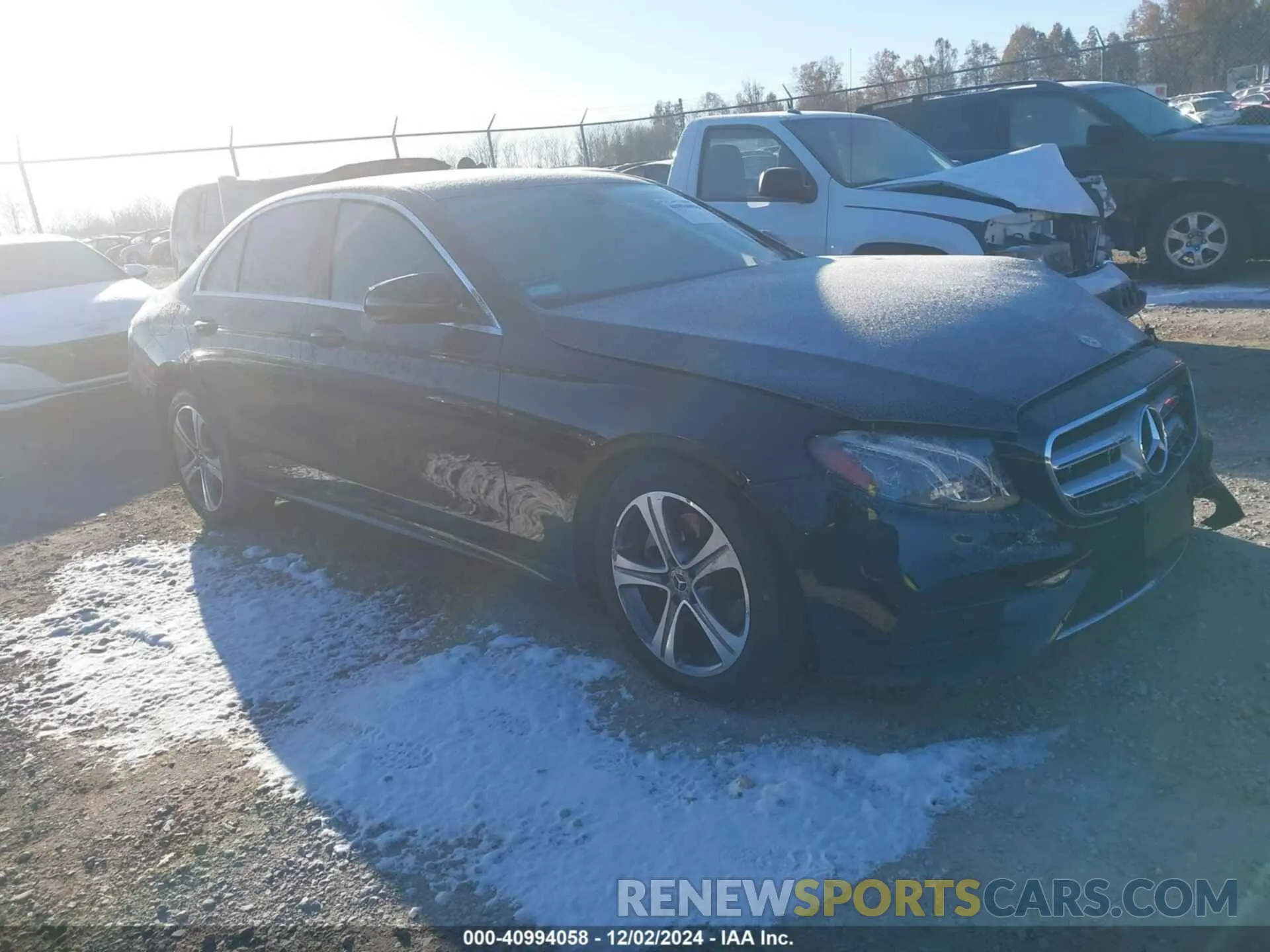1 Photograph of a damaged car WDDZF4JB2KA526498 MERCEDES-BENZ E 300 2019