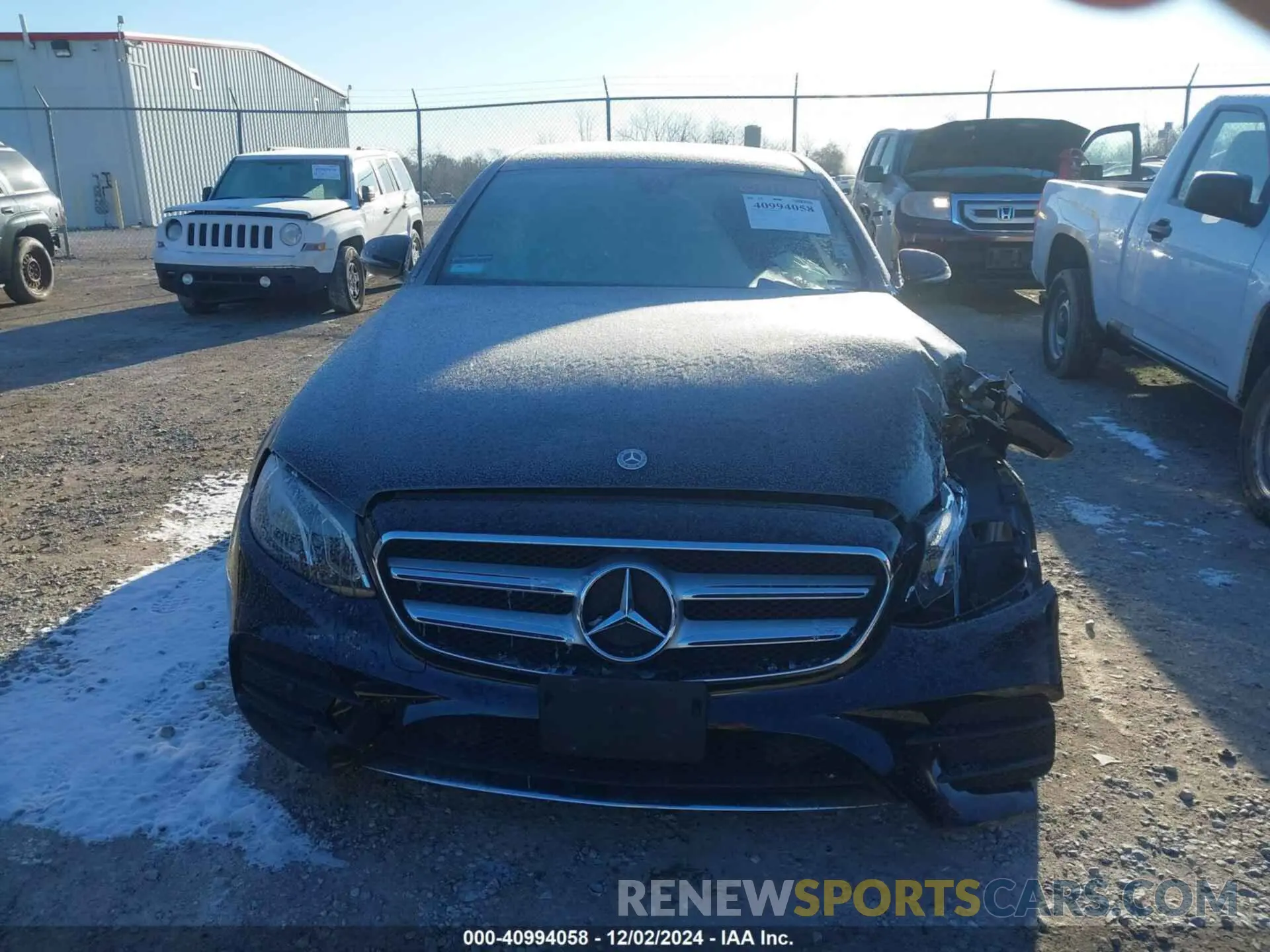 12 Photograph of a damaged car WDDZF4JB2KA526498 MERCEDES-BENZ E 300 2019