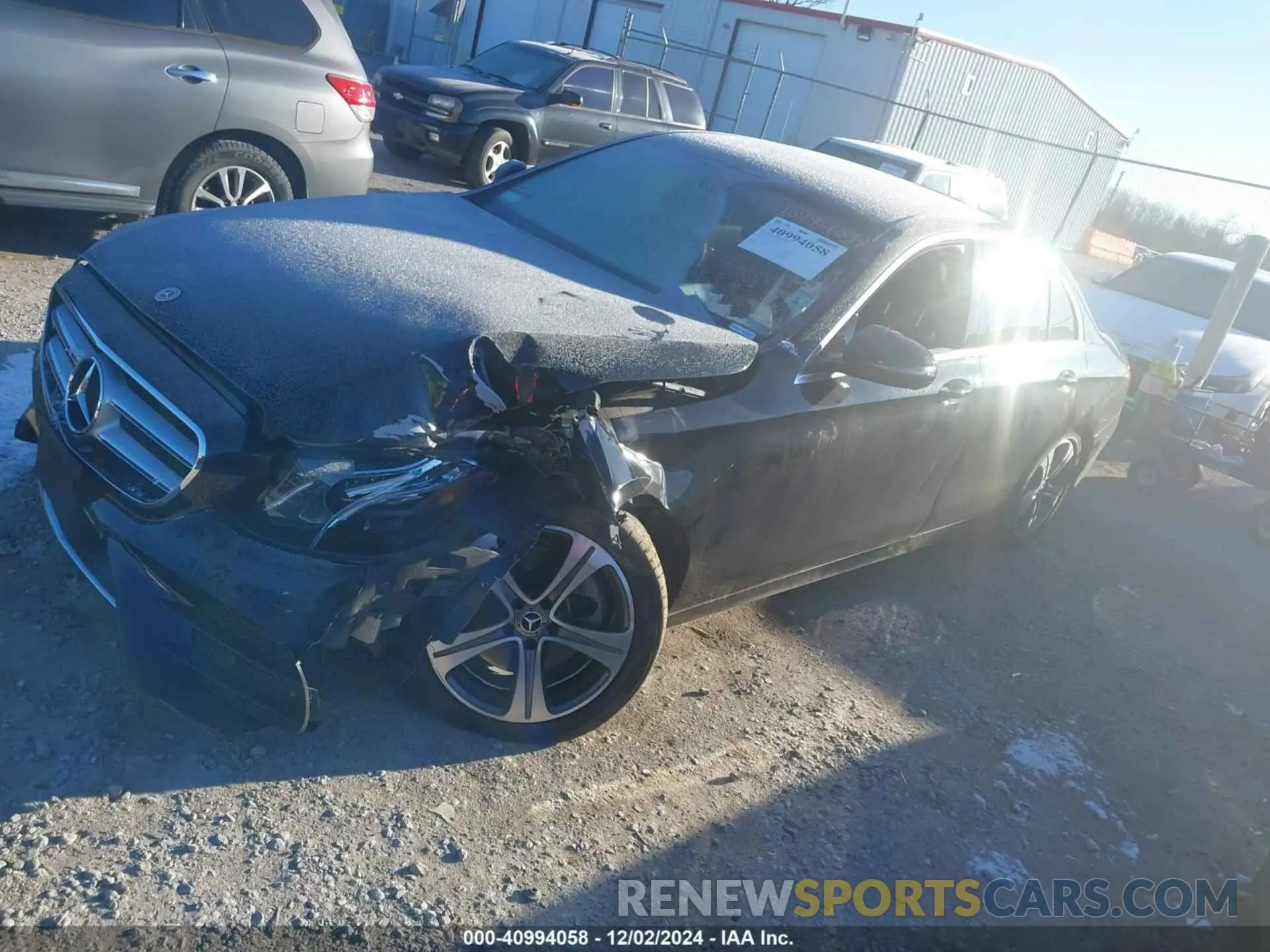 2 Photograph of a damaged car WDDZF4JB2KA526498 MERCEDES-BENZ E 300 2019