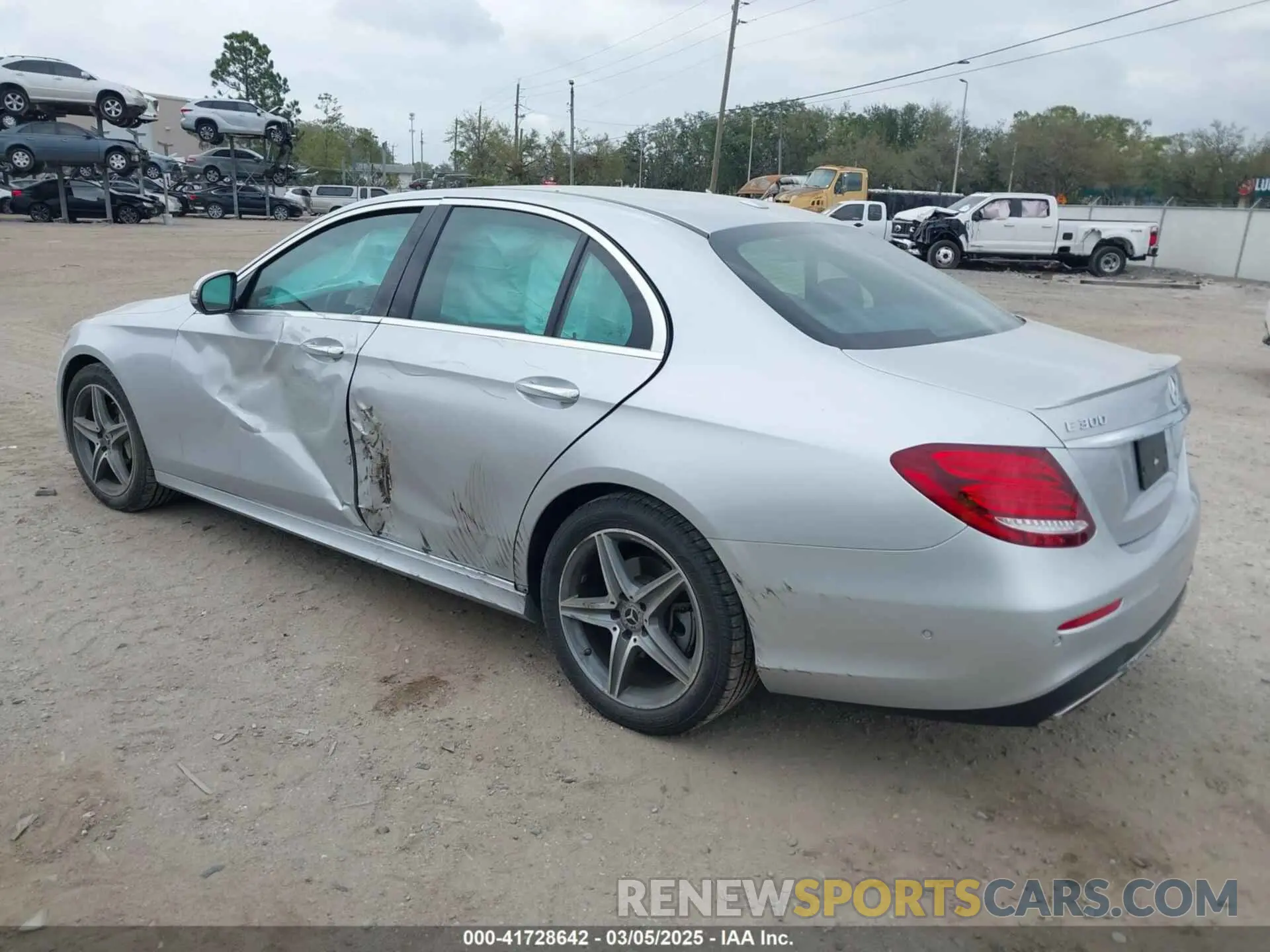 3 Photograph of a damaged car WDDZF4JB6KA515701 MERCEDES-BENZ E 300 2019
