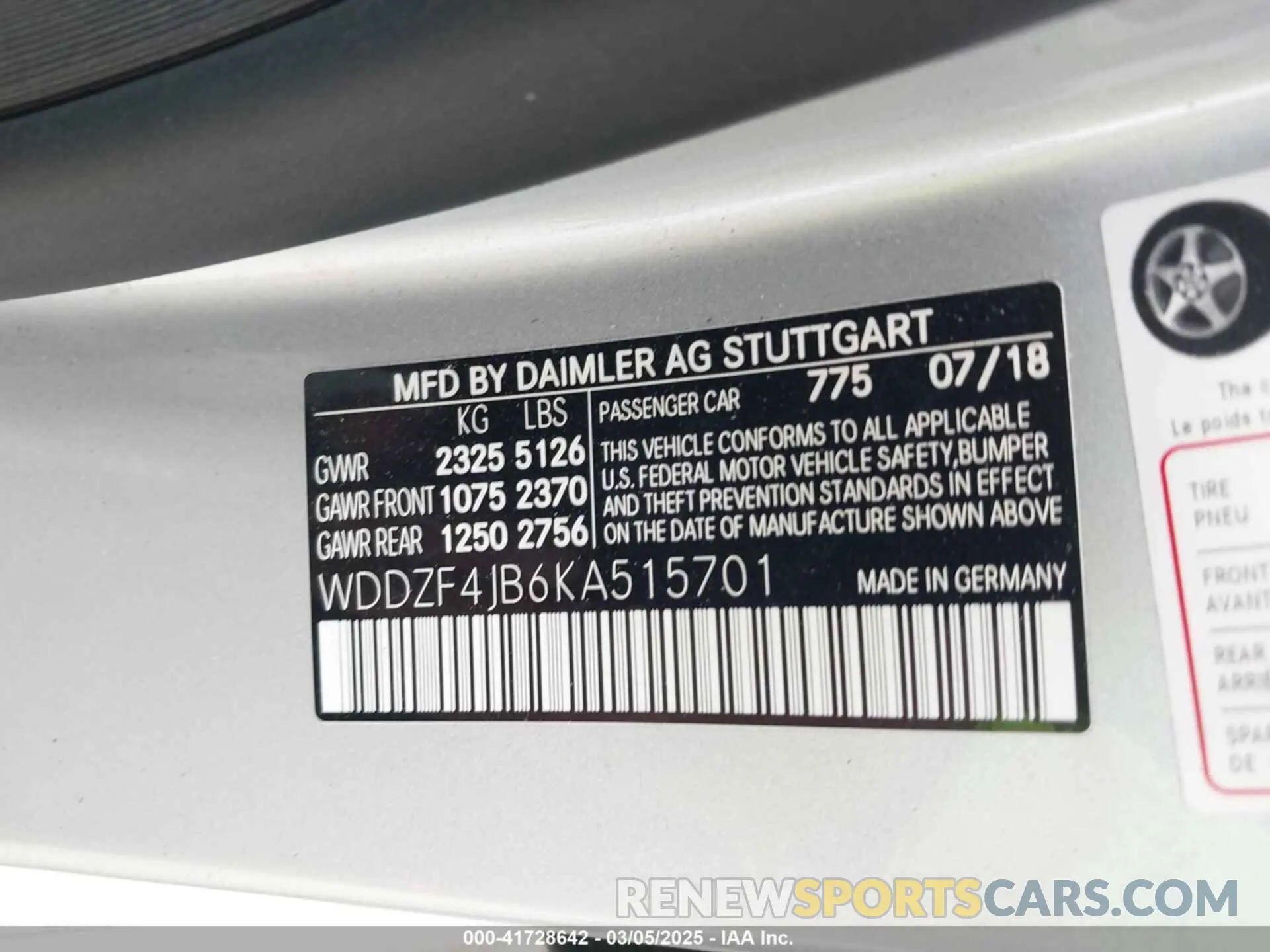 9 Photograph of a damaged car WDDZF4JB6KA515701 MERCEDES-BENZ E 300 2019