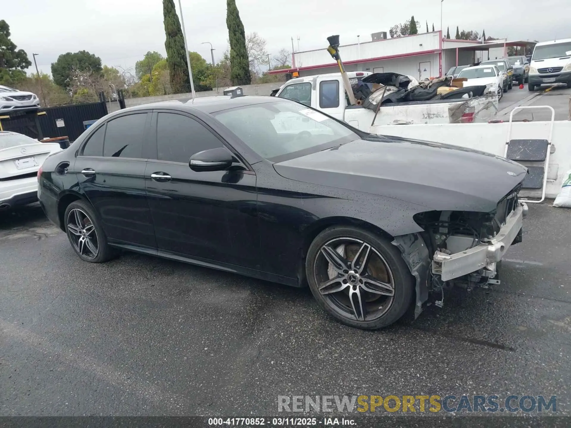 14 Photograph of a damaged car WDDZF4JB6KA588499 MERCEDES-BENZ E 300 2019