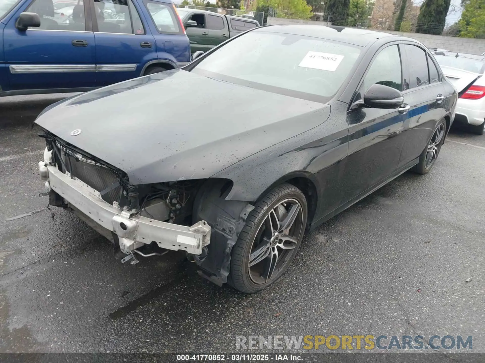 2 Photograph of a damaged car WDDZF4JB6KA588499 MERCEDES-BENZ E 300 2019