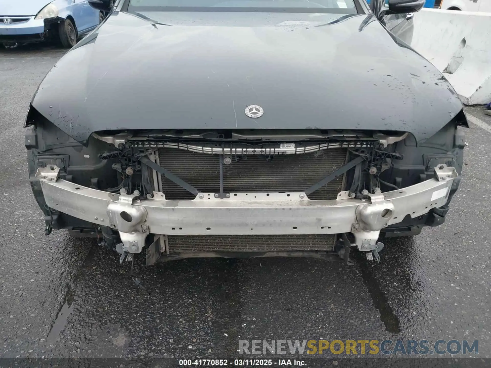 6 Photograph of a damaged car WDDZF4JB6KA588499 MERCEDES-BENZ E 300 2019