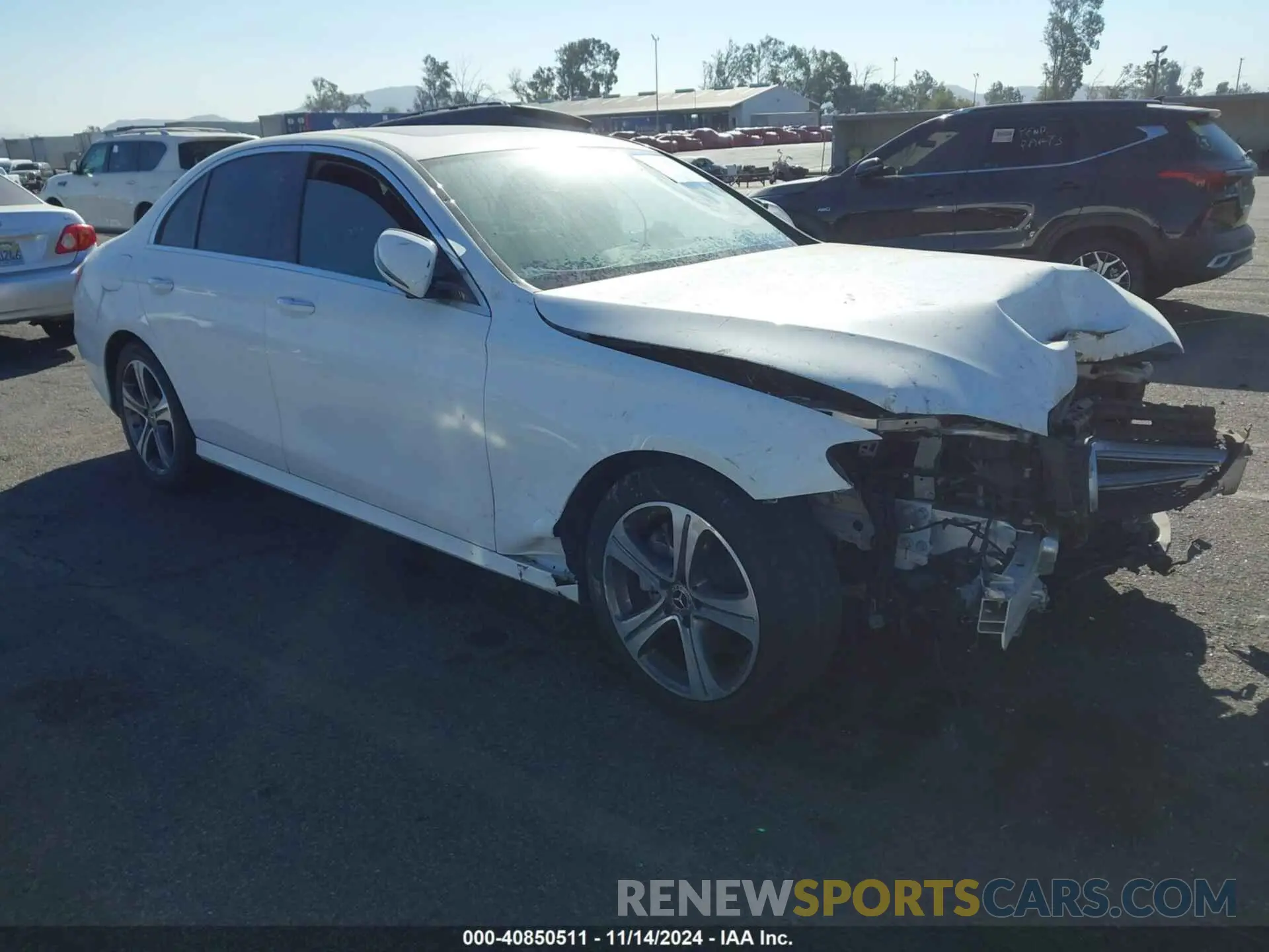 1 Photograph of a damaged car WDDZF4JB7KA589144 MERCEDES-BENZ E 300 2019
